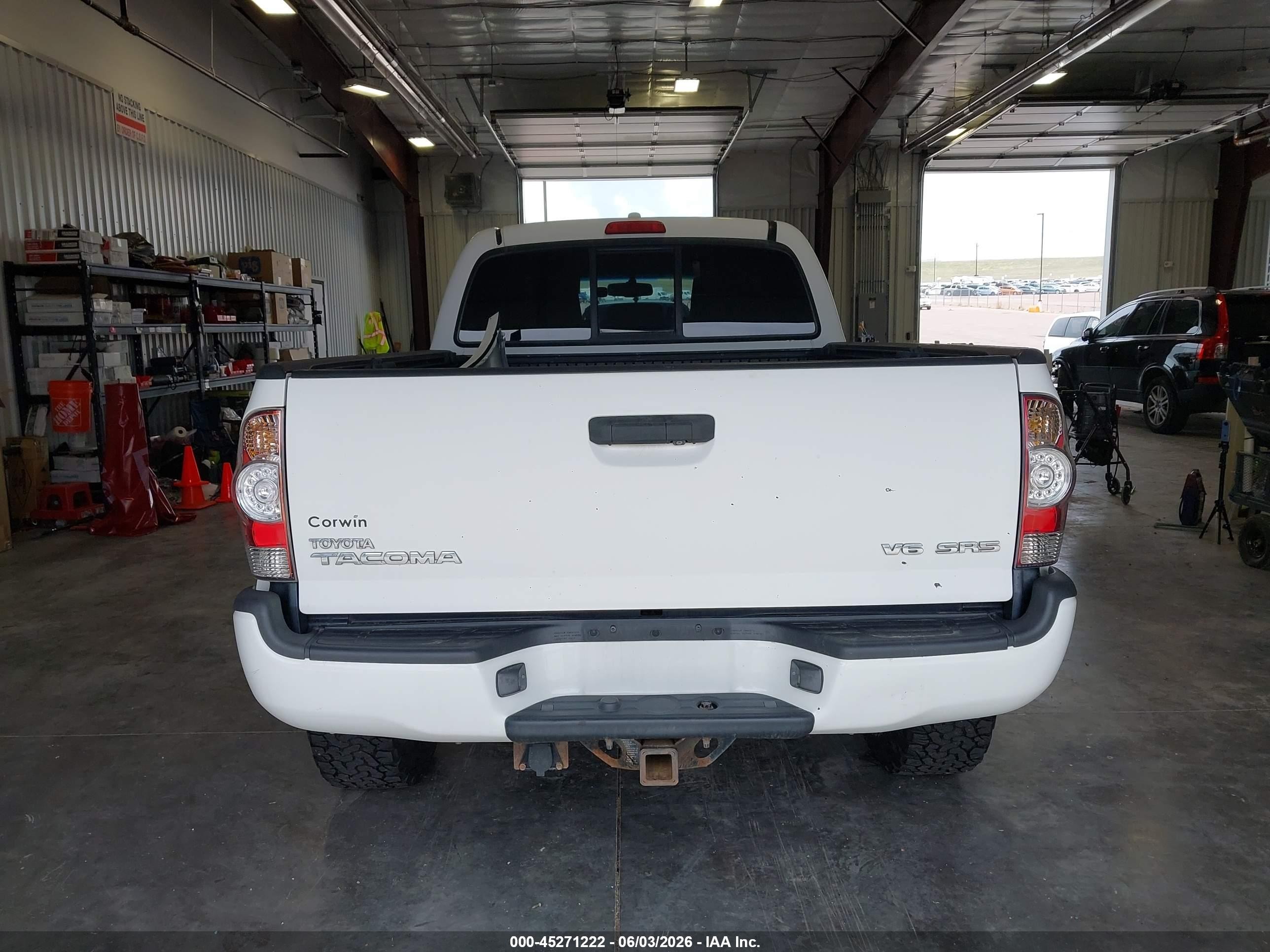 2010 Toyota Tacoma Base V6 White vin: 3TMMU4FN1AM023415