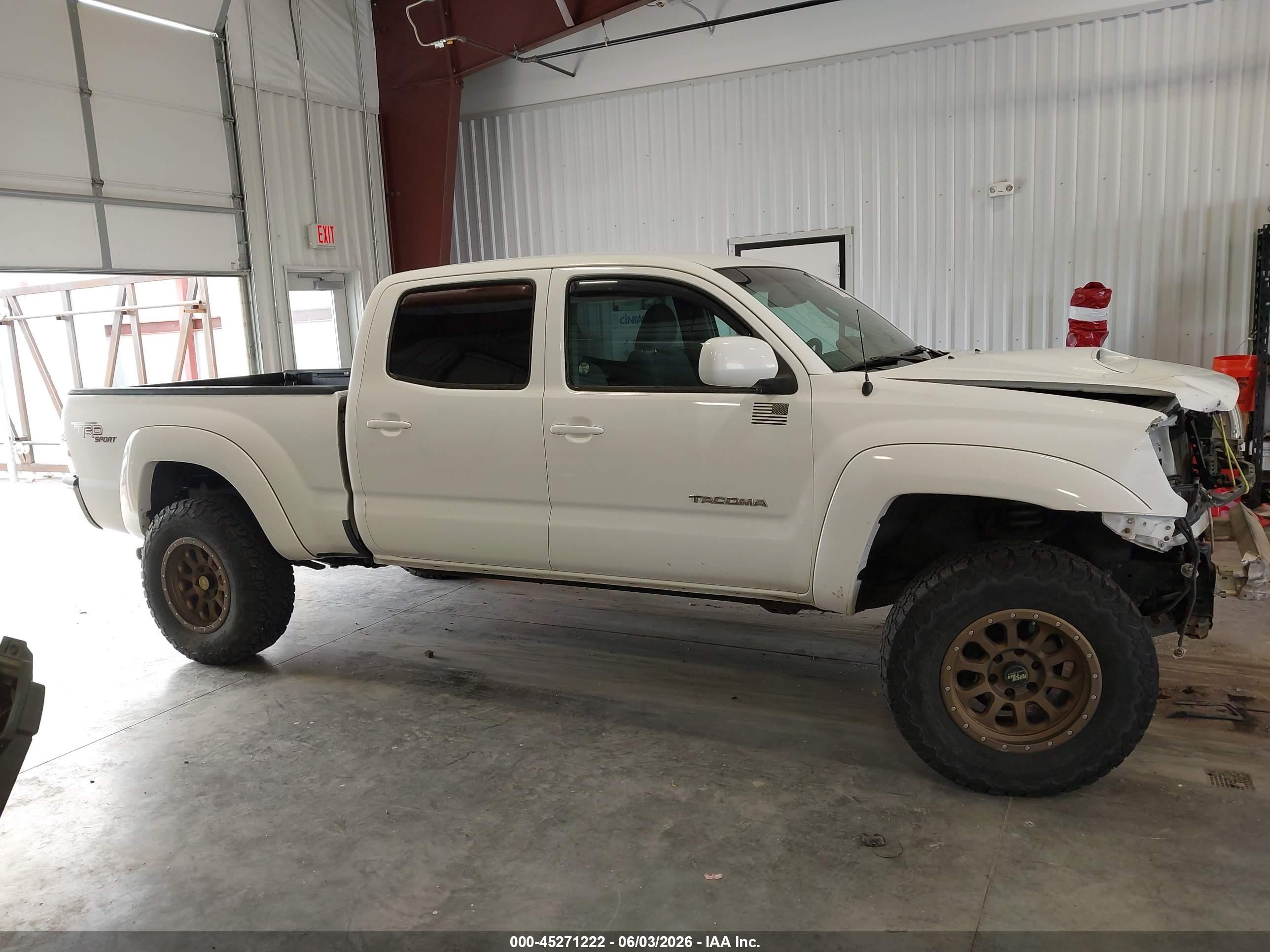 2010 Toyota Tacoma Base V6 White vin: 3TMMU4FN1AM023415
