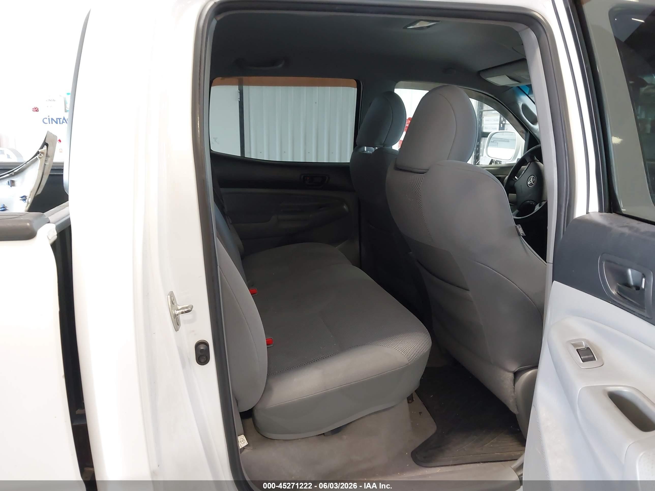 2010 Toyota Tacoma Base V6 White vin: 3TMMU4FN1AM023415