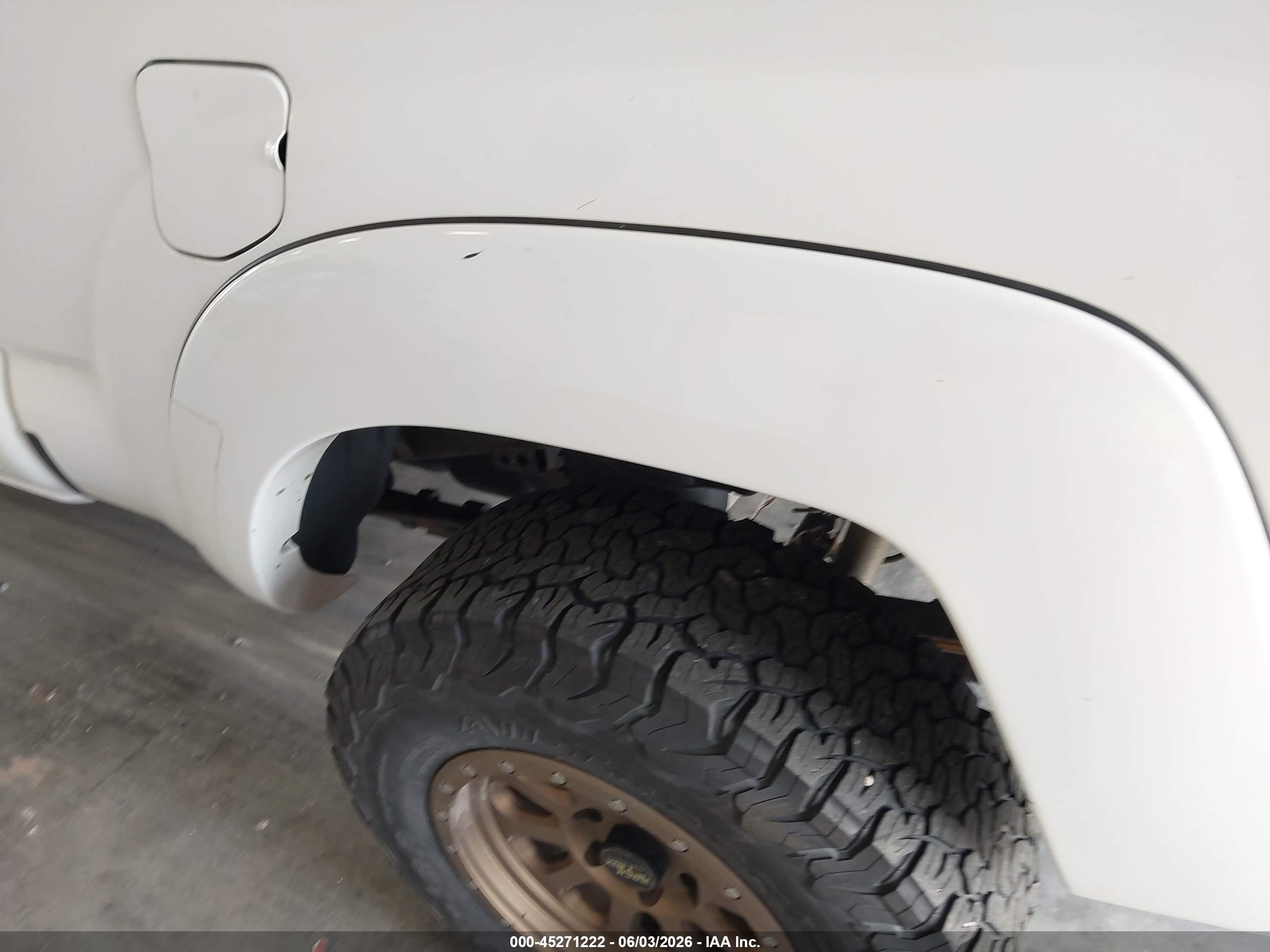 2010 Toyota Tacoma Base V6 White vin: 3TMMU4FN1AM023415