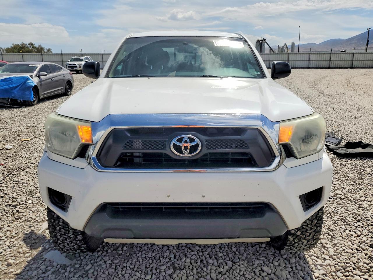 2012 Toyota Tacoma Double Cab Long Bed White vin: 3TMMU4FN1CM043229