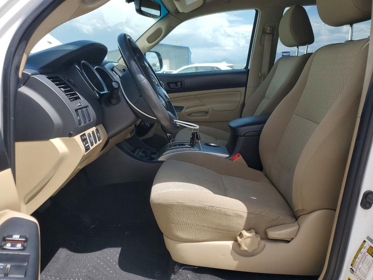 2012 Toyota Tacoma Double Cab Long Bed White vin: 3TMMU4FN1CM043229