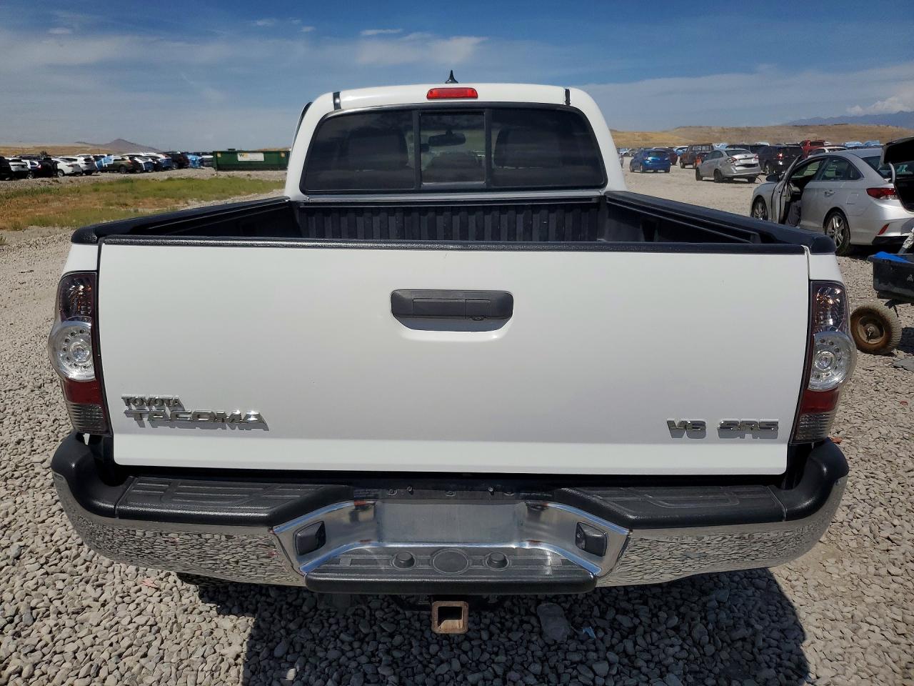 2012 Toyota Tacoma Double Cab Long Bed White vin: 3TMMU4FN1CM043229
