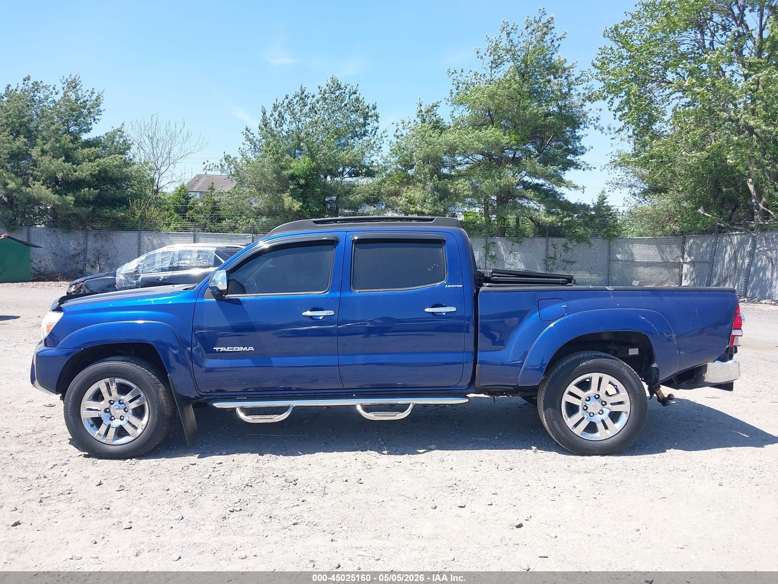 2015 Toyota Tacoma Base V6 Синий vin: 3TMMU4FN1FM080169