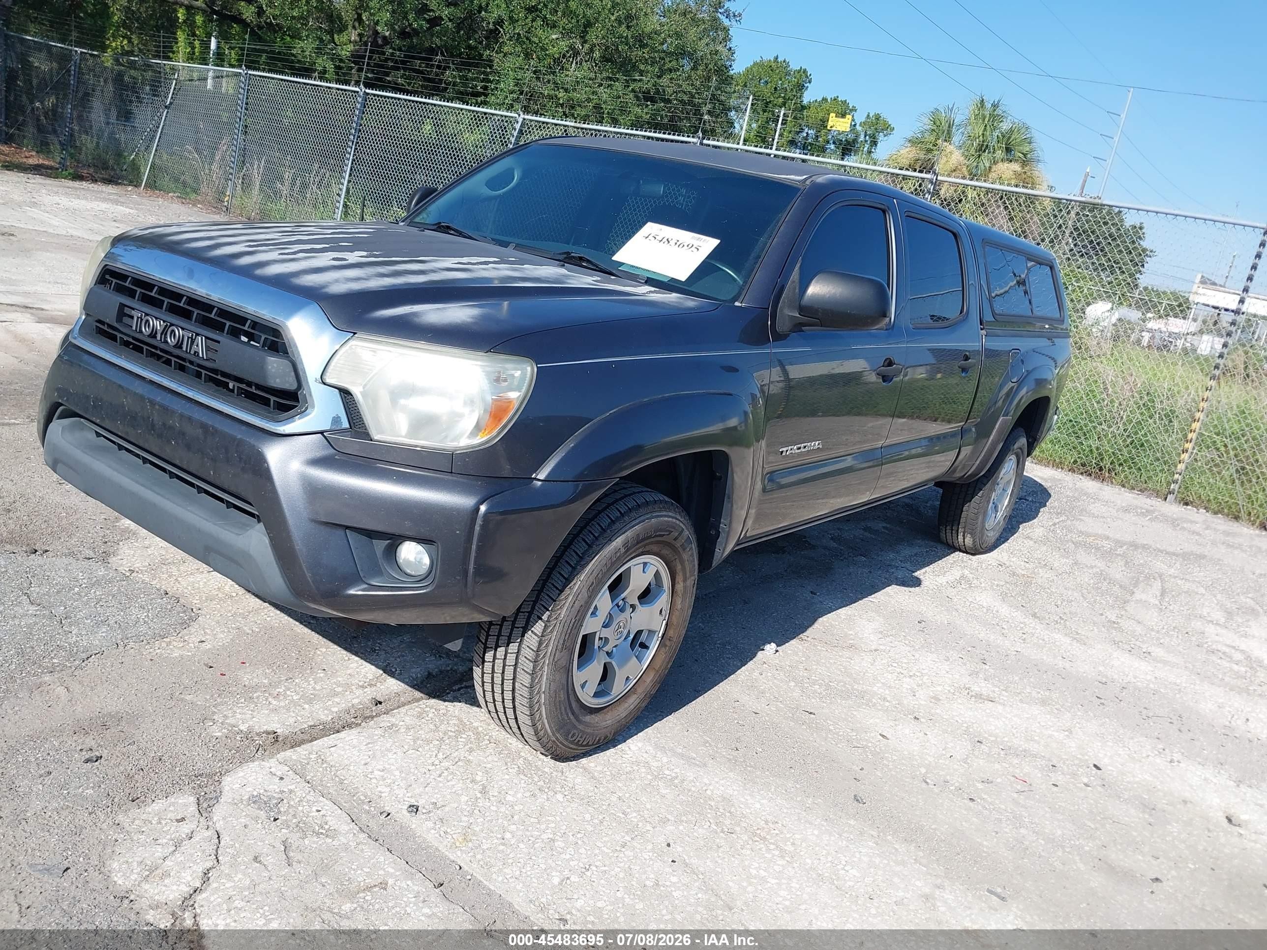 2015 Toyota Tacoma Base V6 Gray vin: 3TMMU4FN1FM080995