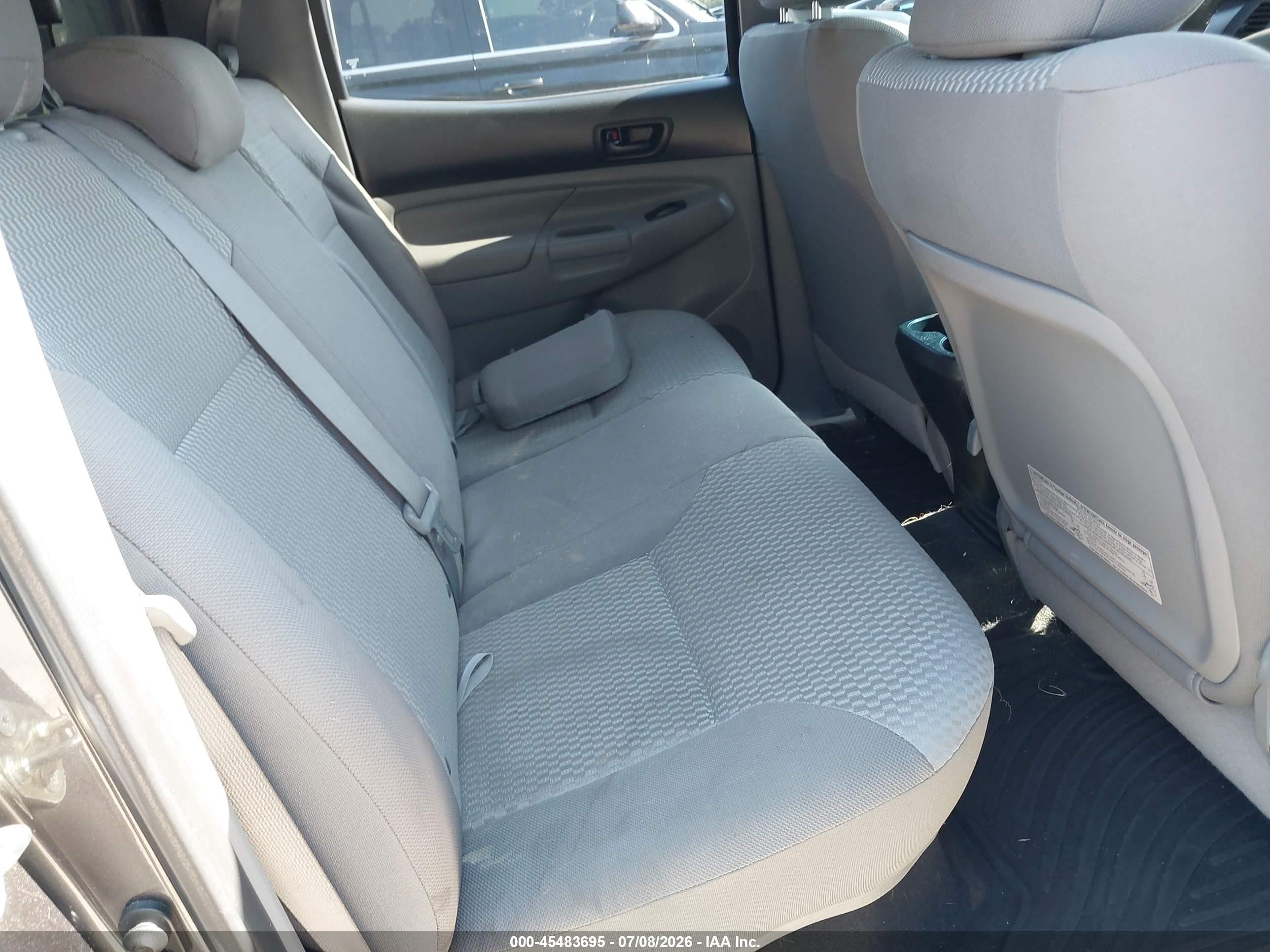 2015 Toyota Tacoma Base V6 Gray vin: 3TMMU4FN1FM080995