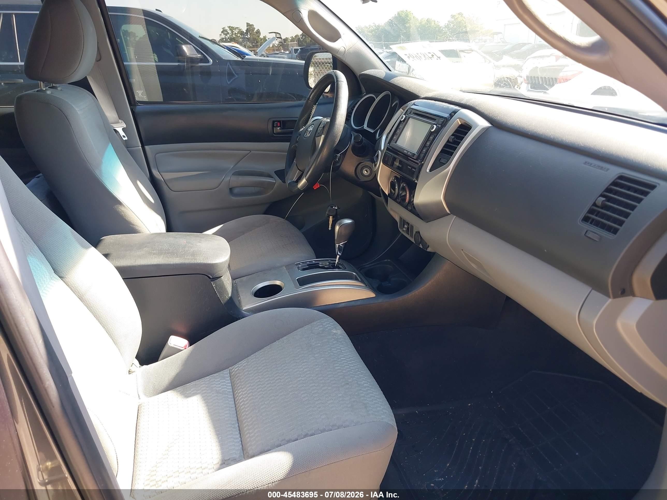 2015 Toyota Tacoma Base V6 Gray vin: 3TMMU4FN1FM080995