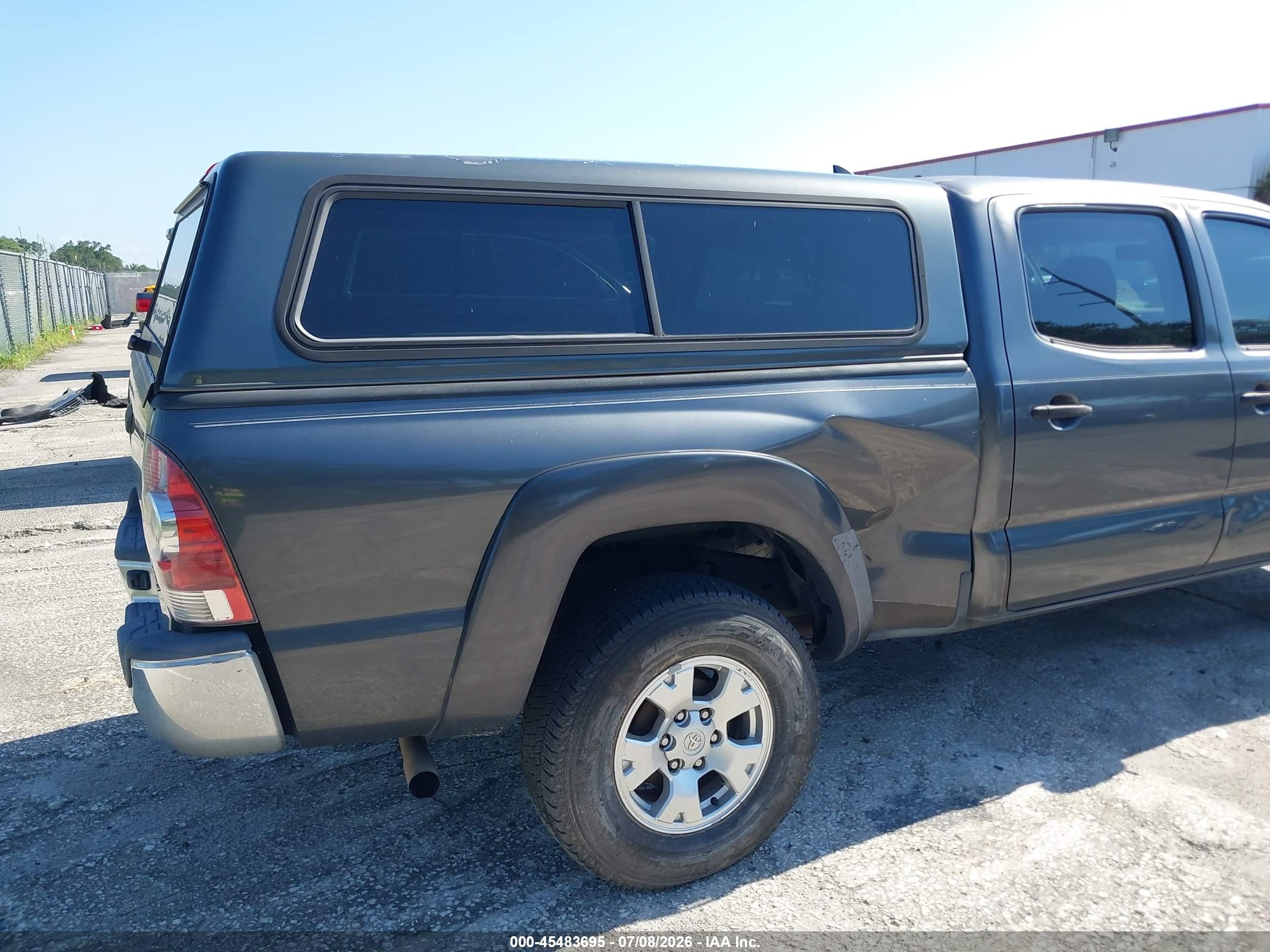 2015 Toyota Tacoma Base V6 Gray vin: 3TMMU4FN1FM080995