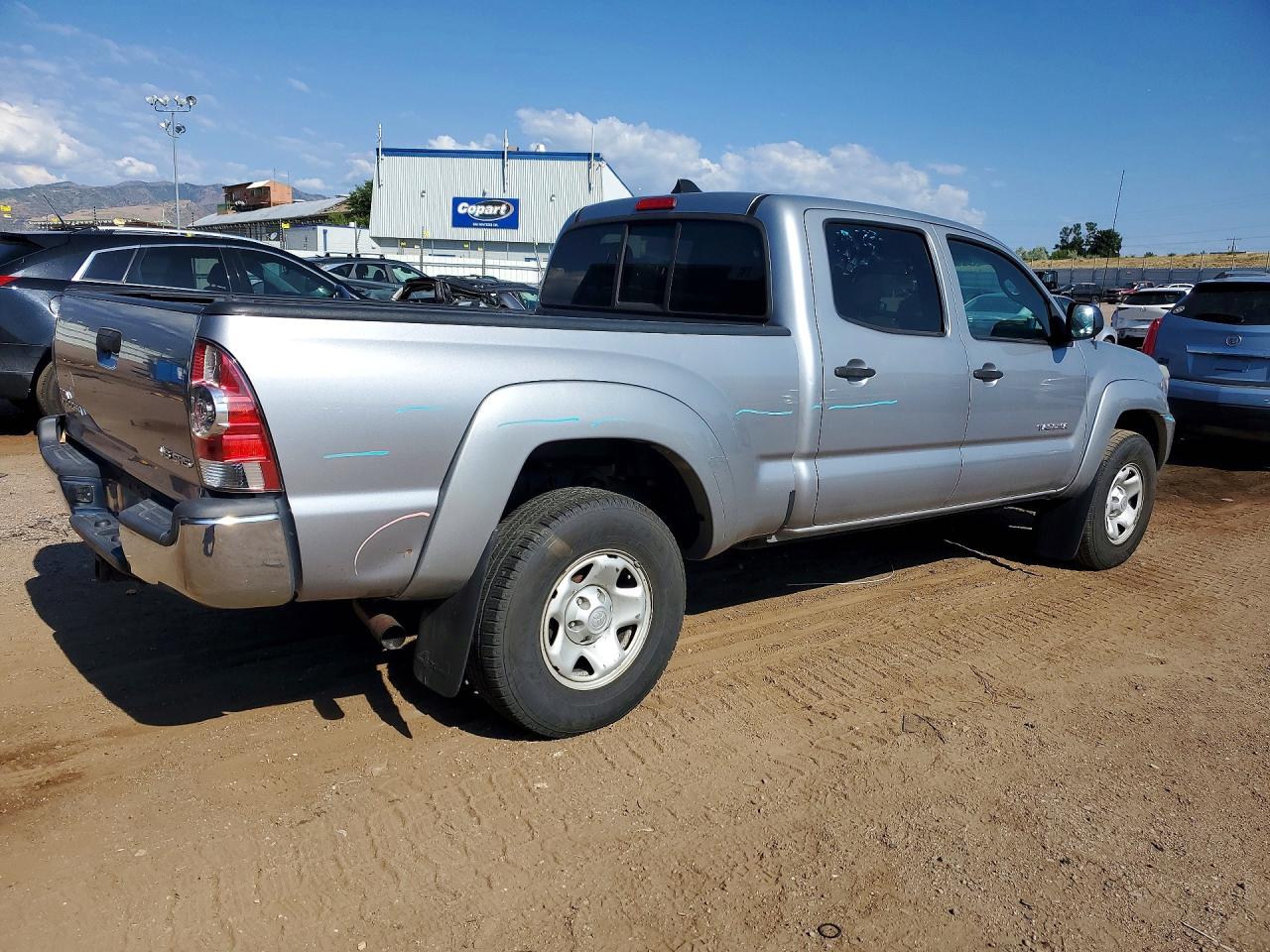 2015 Toyota Tacoma Double Cab Long Bed Silver vin: 3TMMU4FN1FM081564