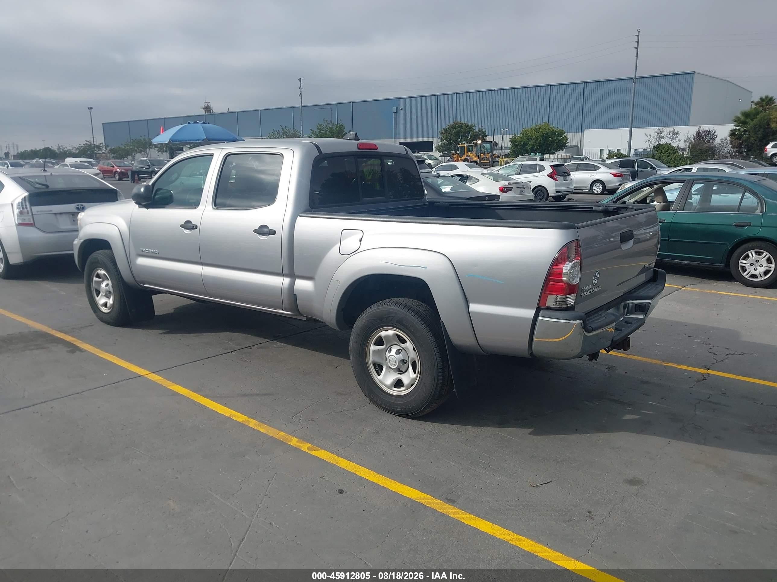 2015 Toyota Tacoma Base V6 Silver vin: 3TMMU4FN1FM081564