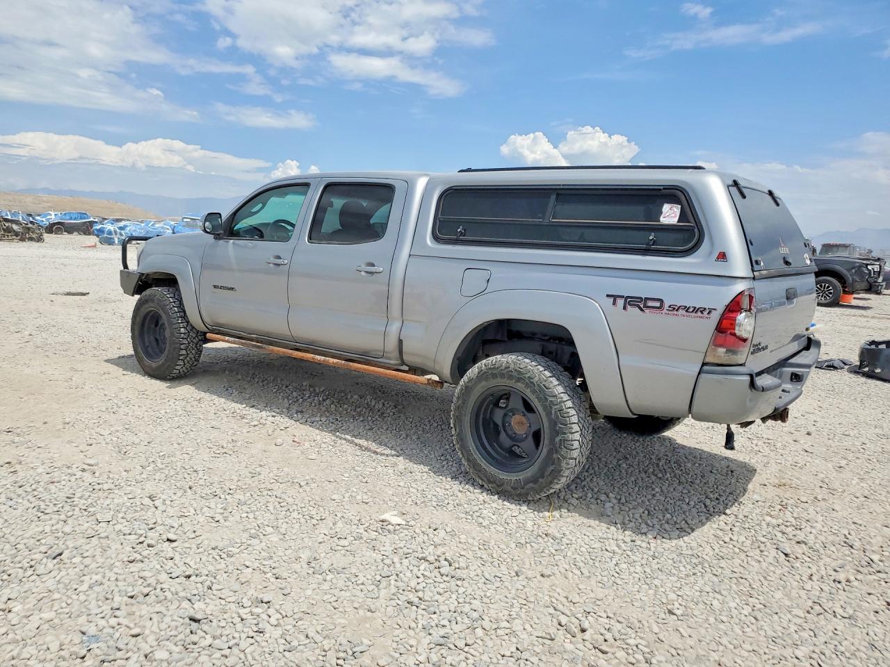 2015 Toyota Tacoma Double Cab Long Bed Silver vin: 3TMMU4FN1FM084934