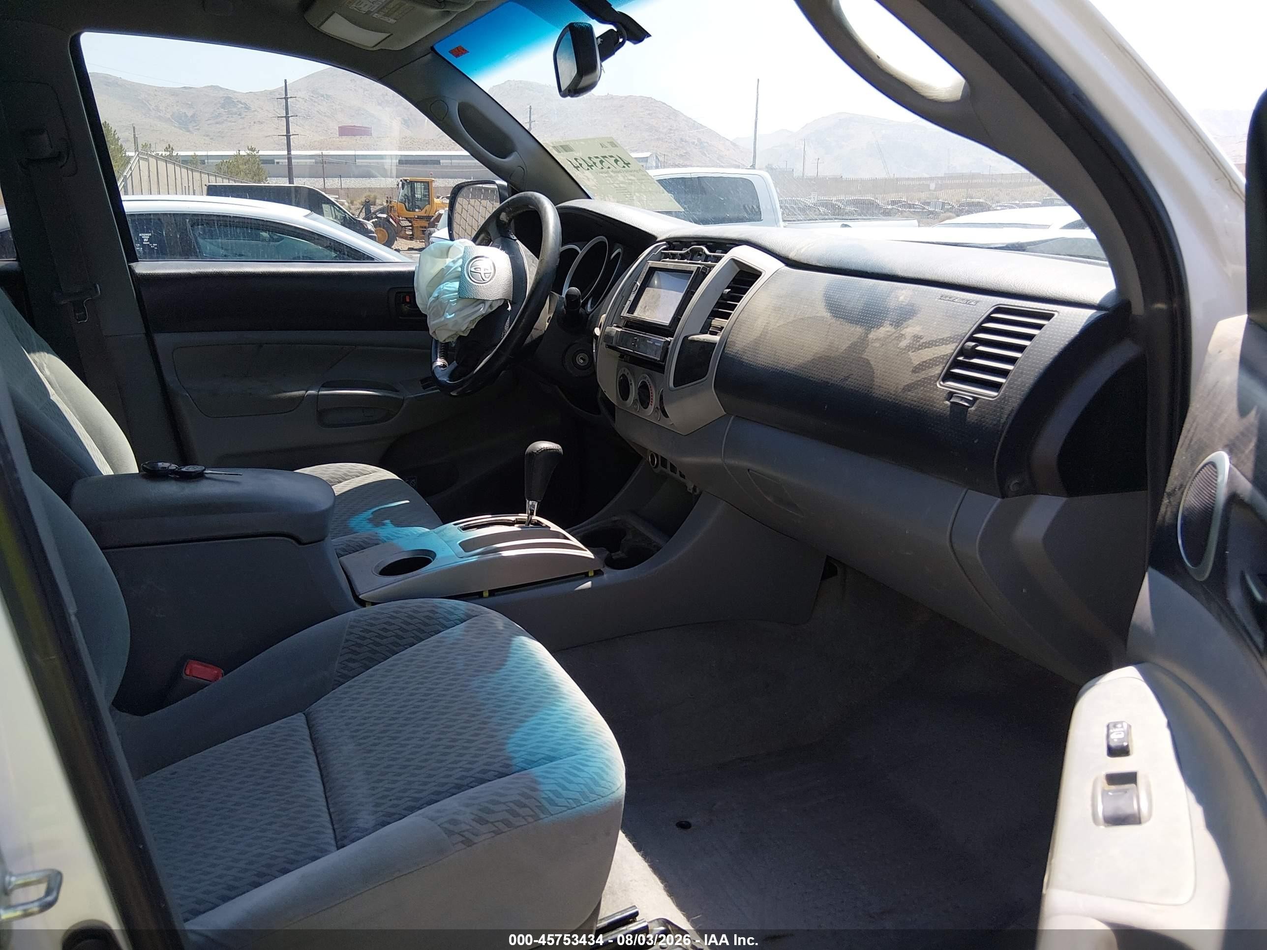 2010 Toyota Tacoma Base V6 White vin: 3TMMU4FN2AM022466