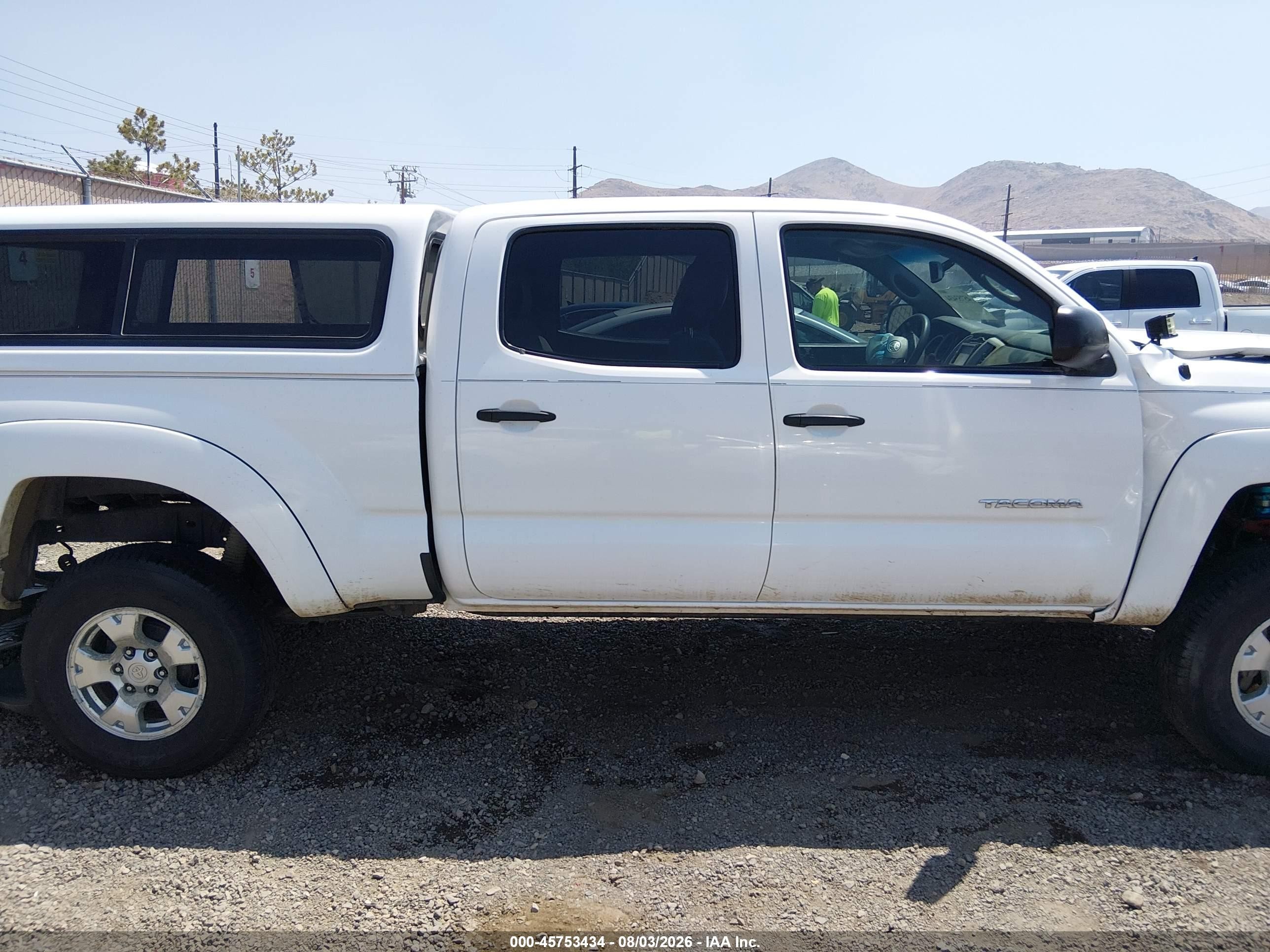 2010 Toyota Tacoma Base V6 White vin: 3TMMU4FN2AM022466