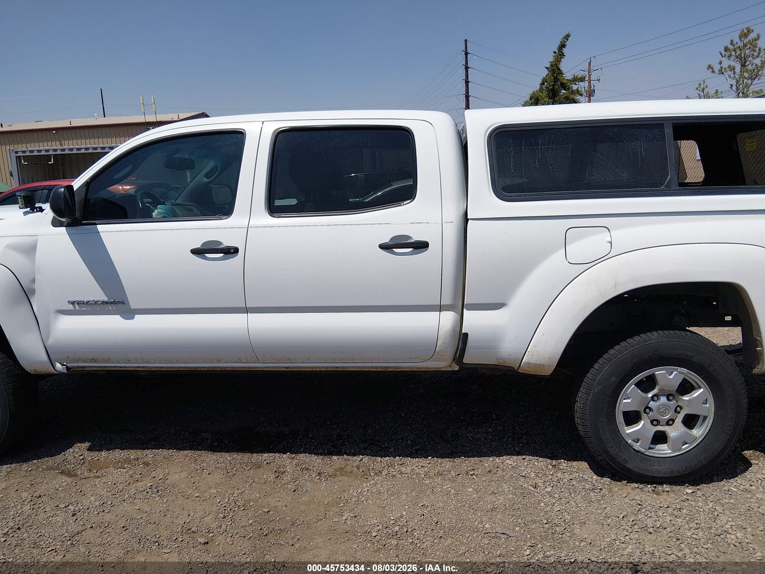 2010 Toyota Tacoma Base V6 White vin: 3TMMU4FN2AM022466