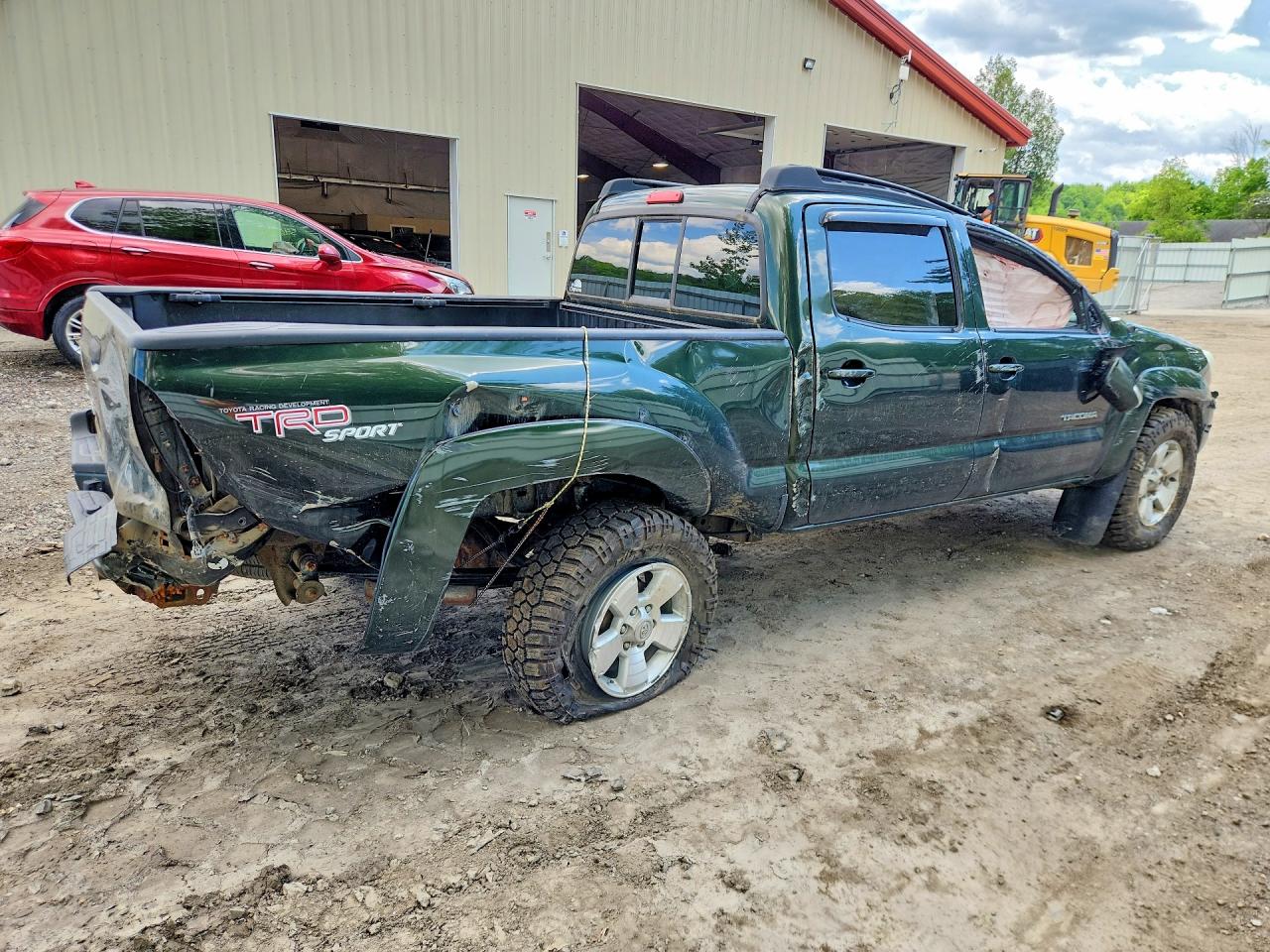 2013 Toyota Tacoma Double Cab Long Bed Green vin: 3TMMU4FN2DM059344