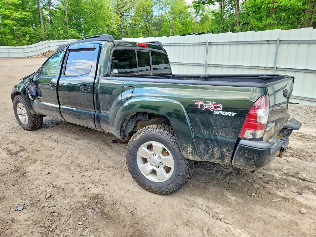 2013 Toyota Tacoma Double Cab Long Bed Green vin: 3TMMU4FN2DM059344