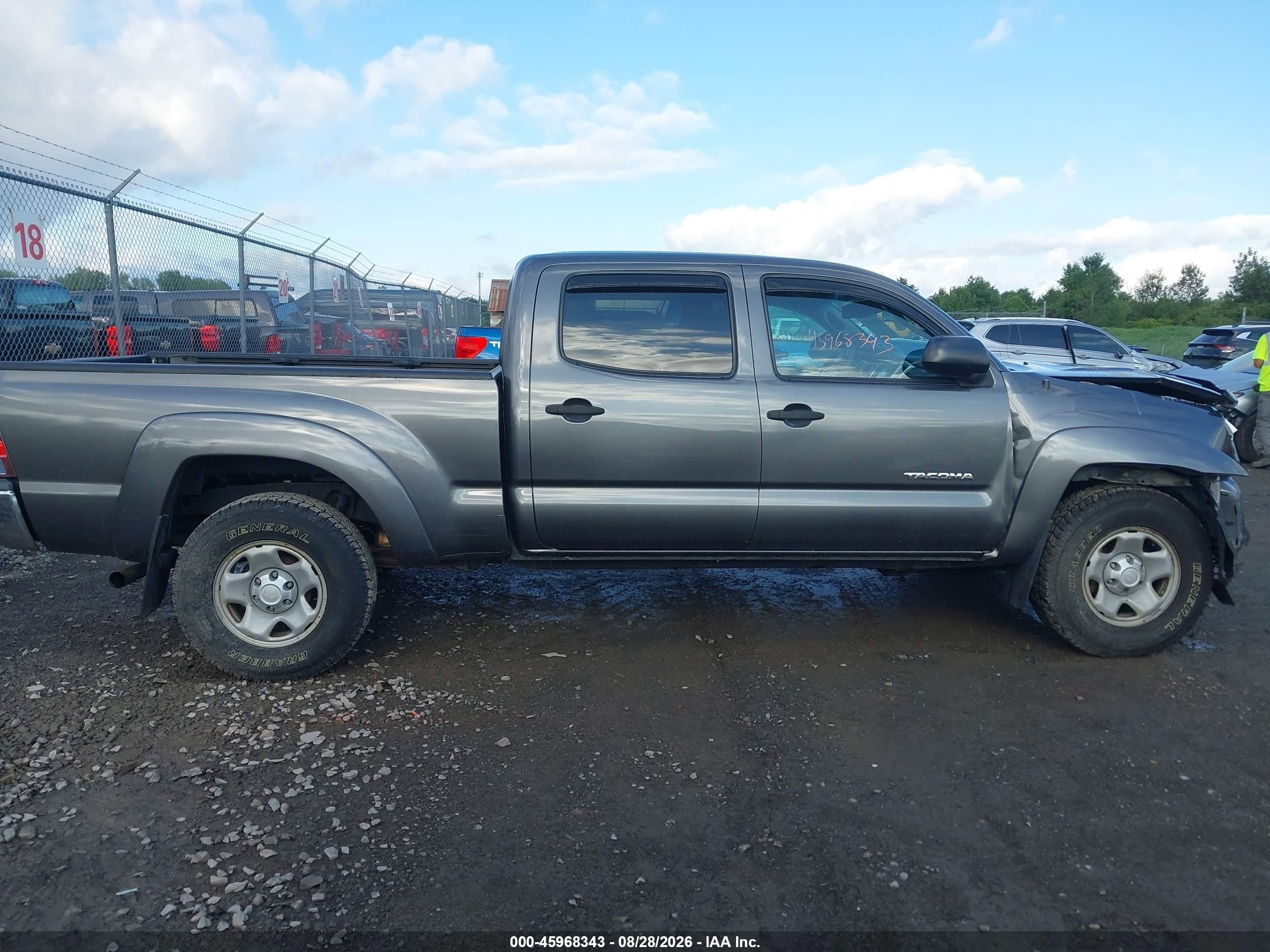 2013 Toyota Tacoma Double Cab Long Bed Gray vin: 3TMMU4FN2DM060770