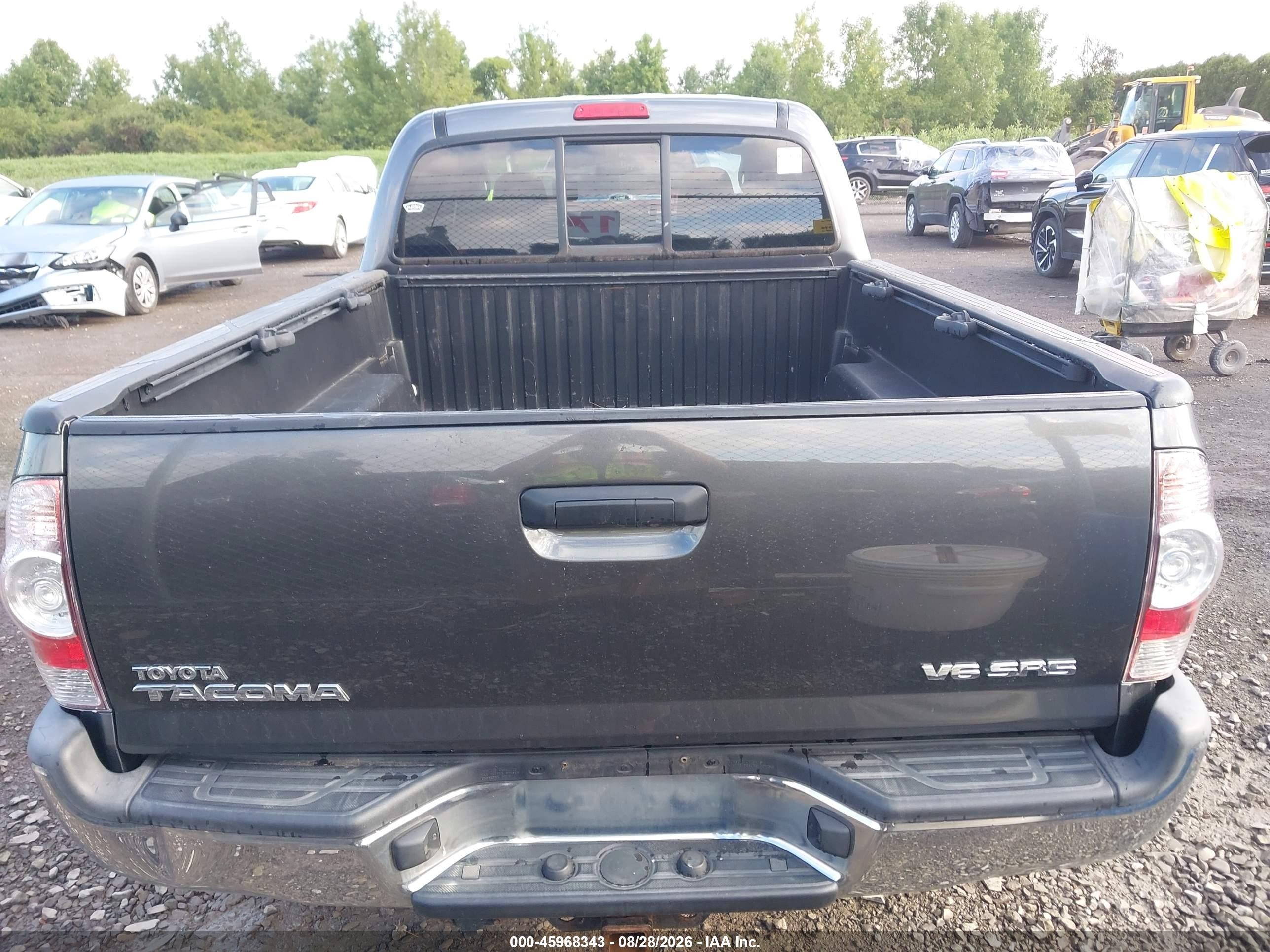 2013 Toyota Tacoma Double Cab Long Bed Gray vin: 3TMMU4FN2DM060770