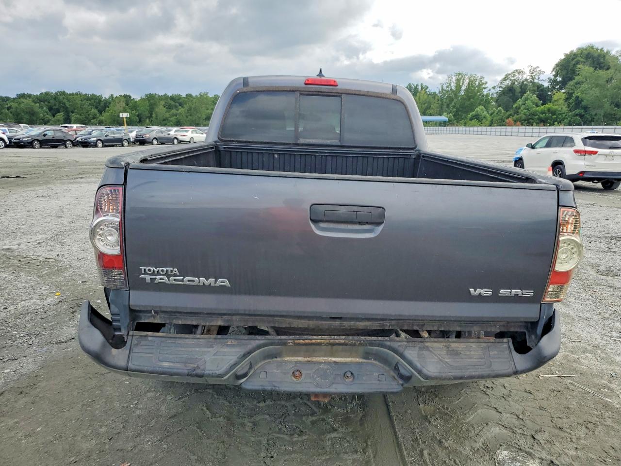 2014 Toyota Tacoma Double Cab Long Bed Gray vin: 3TMMU4FN2EM063704