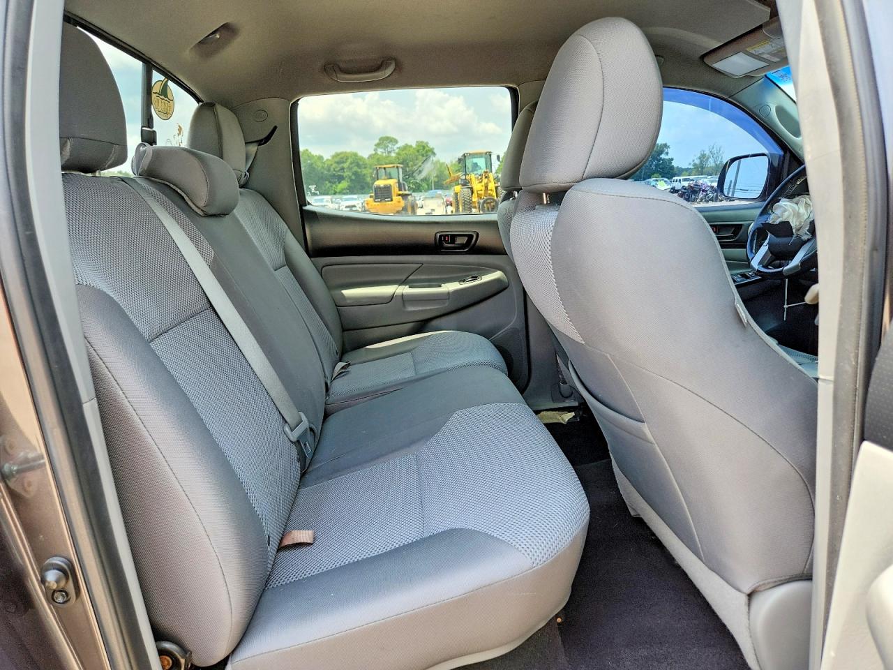 2014 Toyota Tacoma Double Cab Long Bed Gray vin: 3TMMU4FN2EM068434