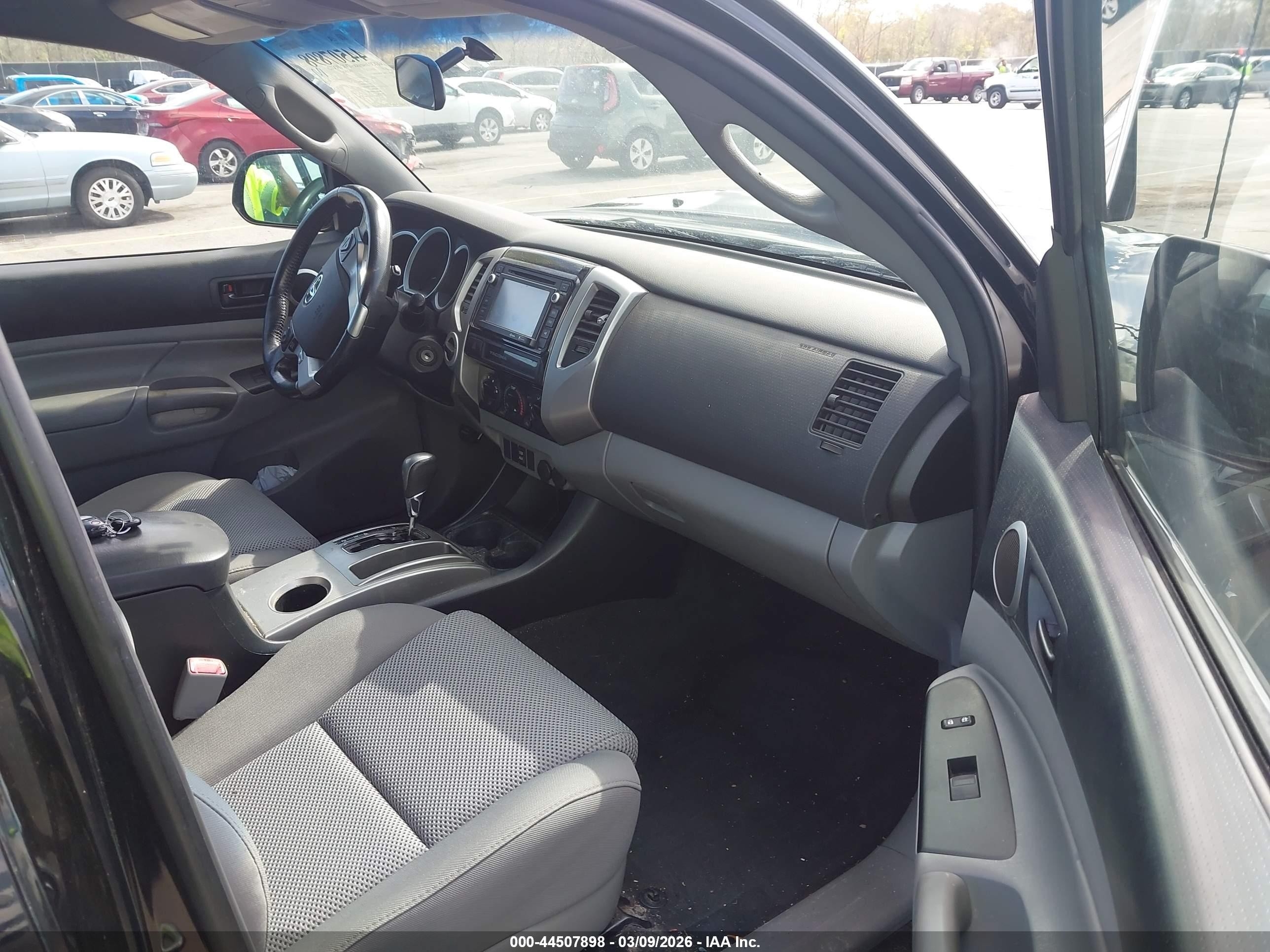 2015 Toyota Tacoma Base V6 Black vin: 3TMMU4FN2FM083369