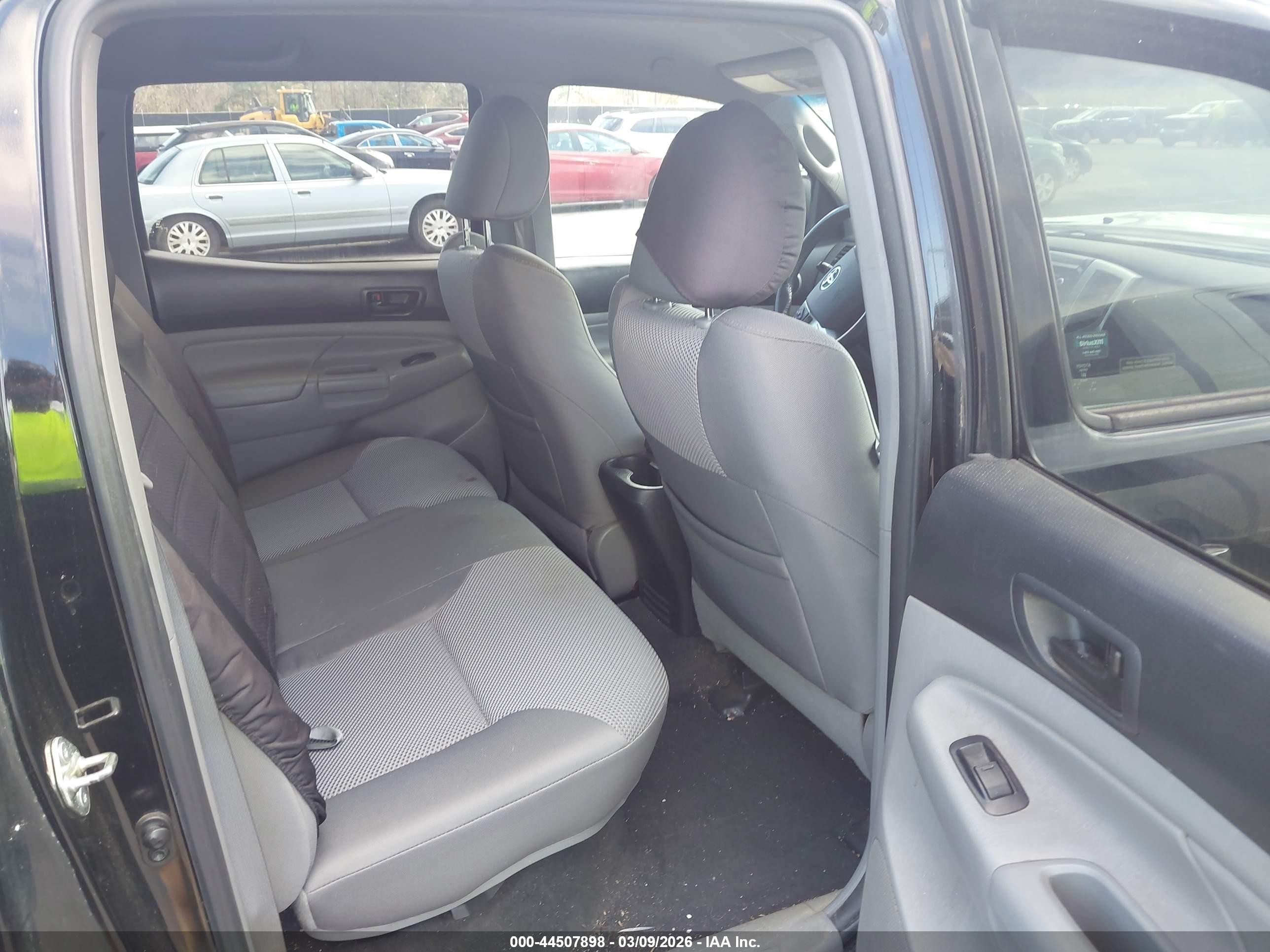 2015 Toyota Tacoma Base V6 Black vin: 3TMMU4FN2FM083369