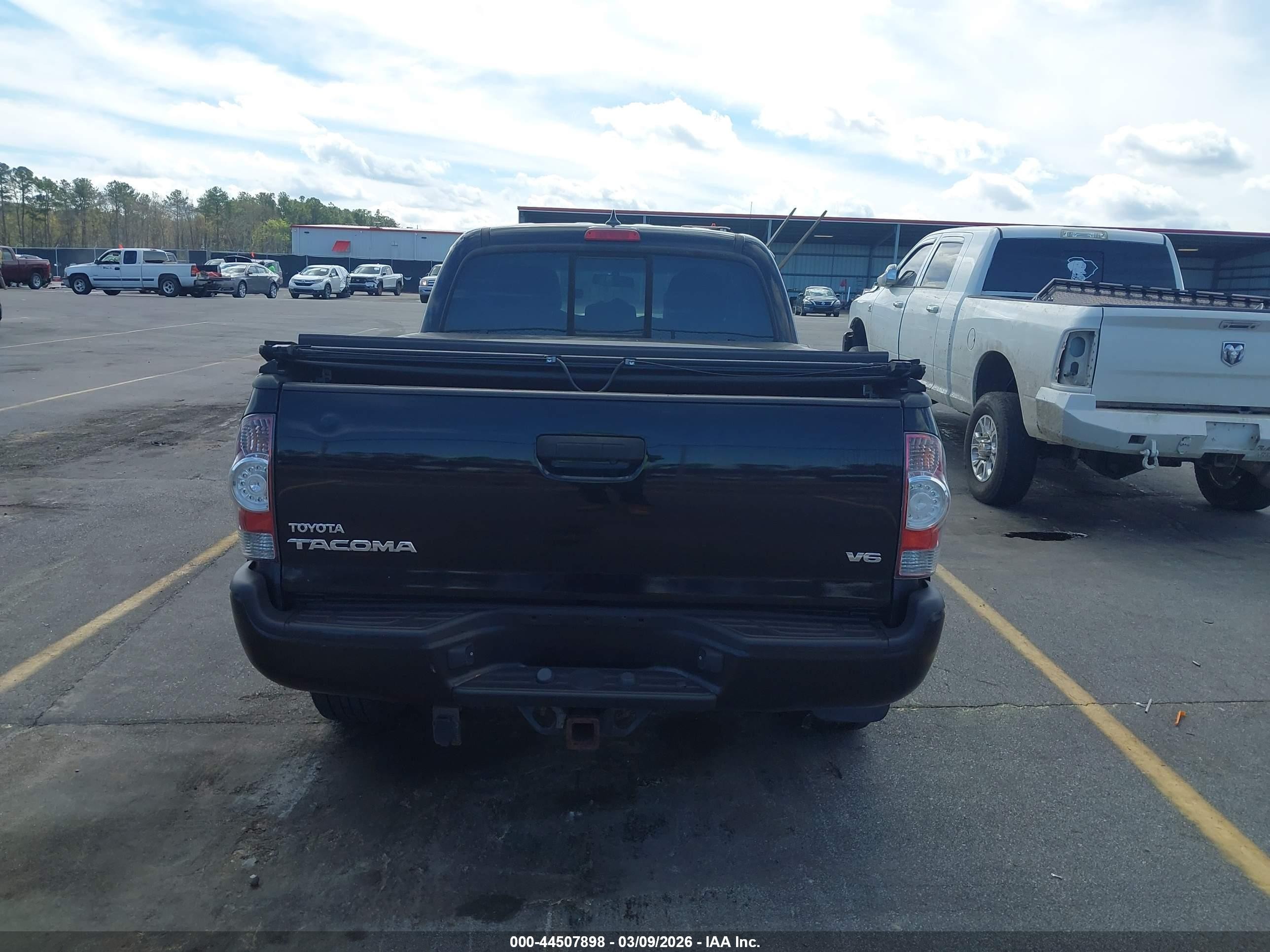 2015 Toyota Tacoma Base V6 Black vin: 3TMMU4FN2FM083369