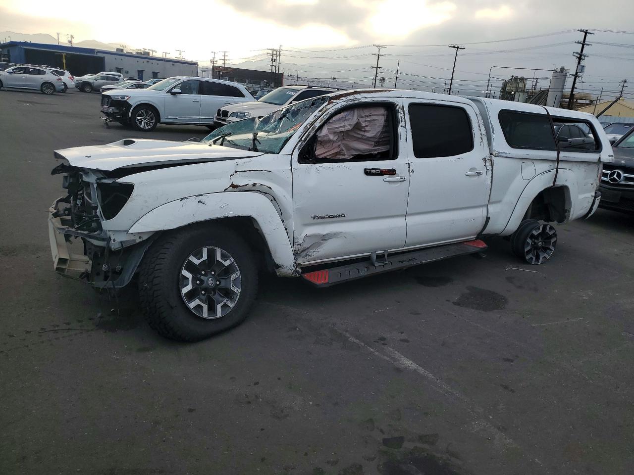 2010 Toyota Tacoma Double Cab Long Bed White vin: 3TMMU4FN3AM019432