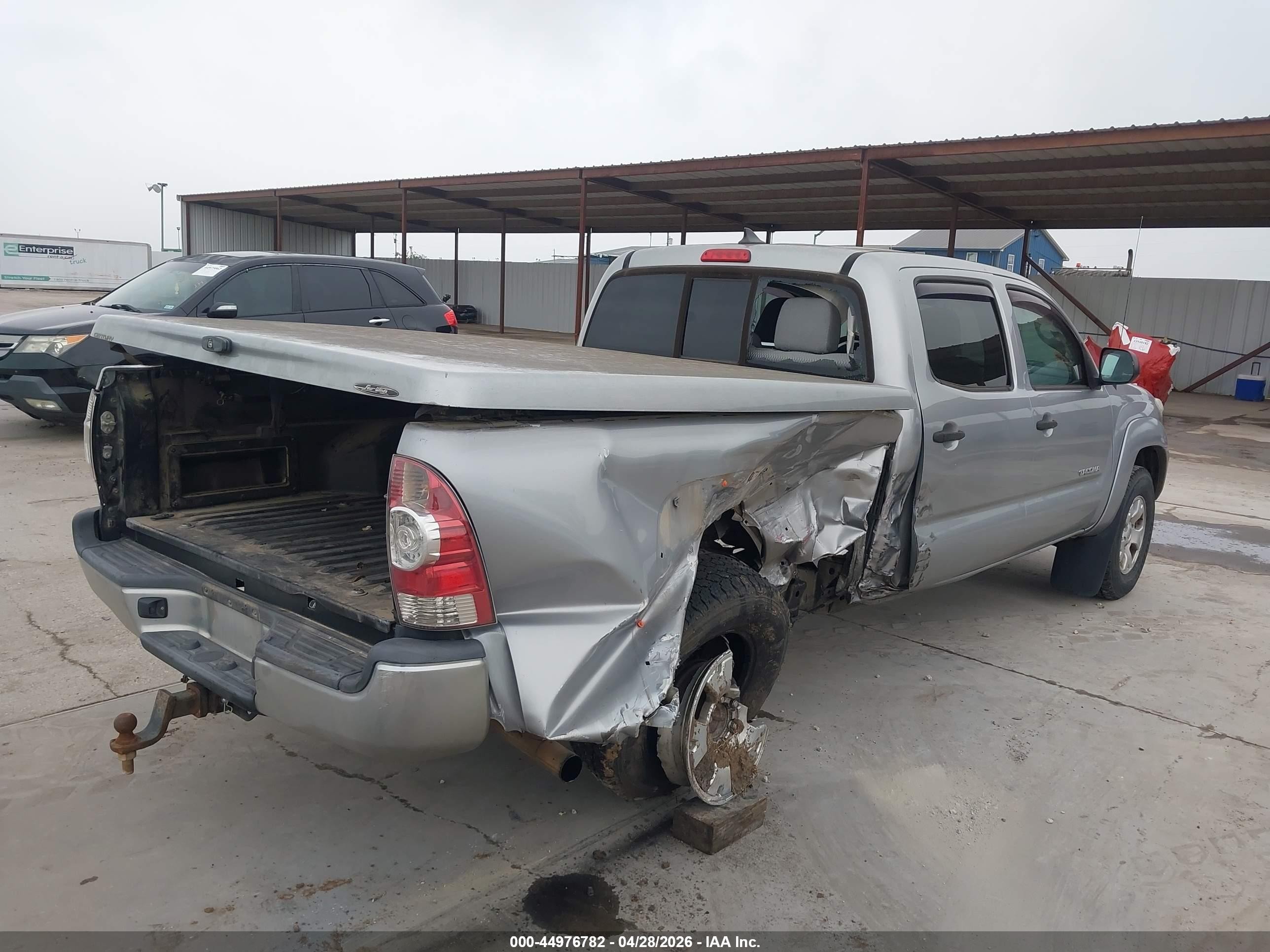 2015 Toyota Tacoma Base V6 Silver vin: 3TMMU4FN3FM082134