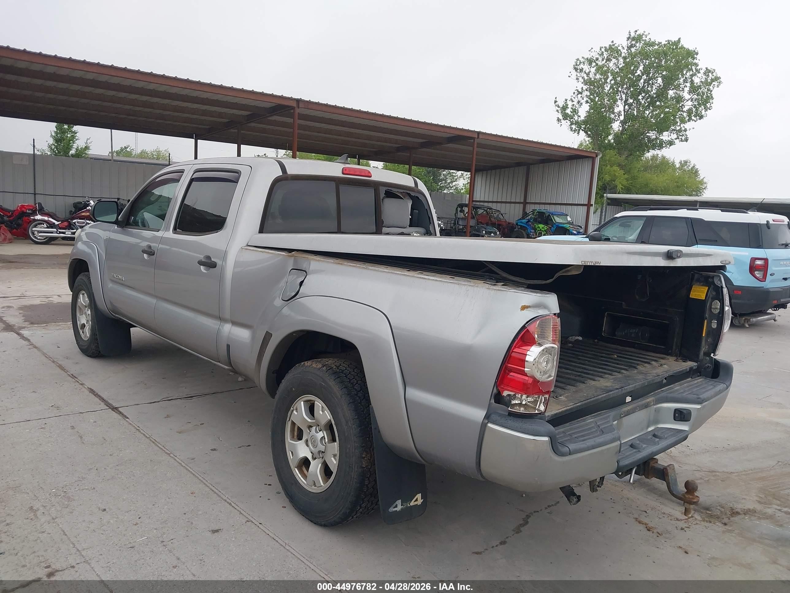 2015 Toyota Tacoma Base V6 Silver vin: 3TMMU4FN3FM082134