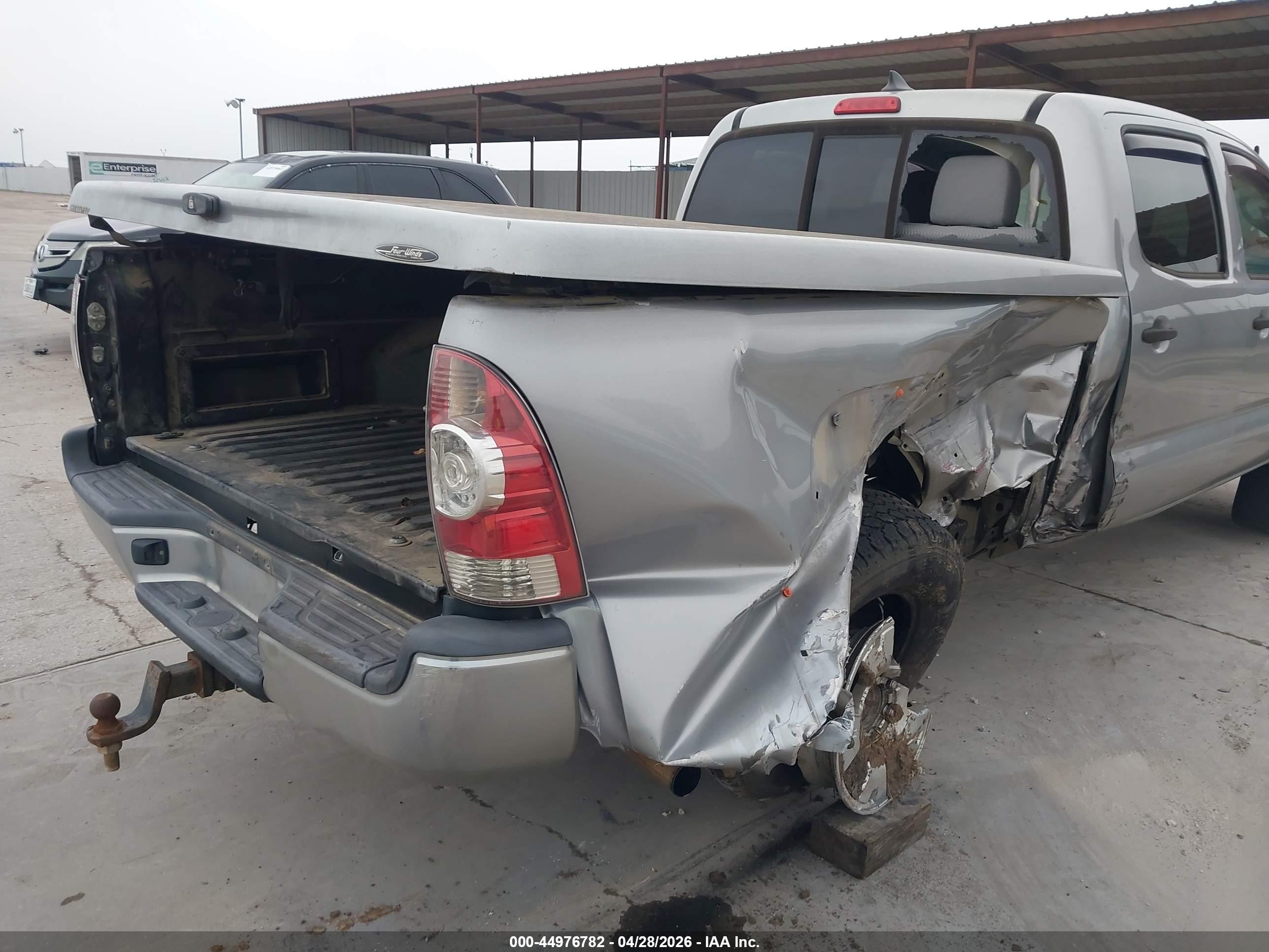 2015 Toyota Tacoma Base V6 Silver vin: 3TMMU4FN3FM082134