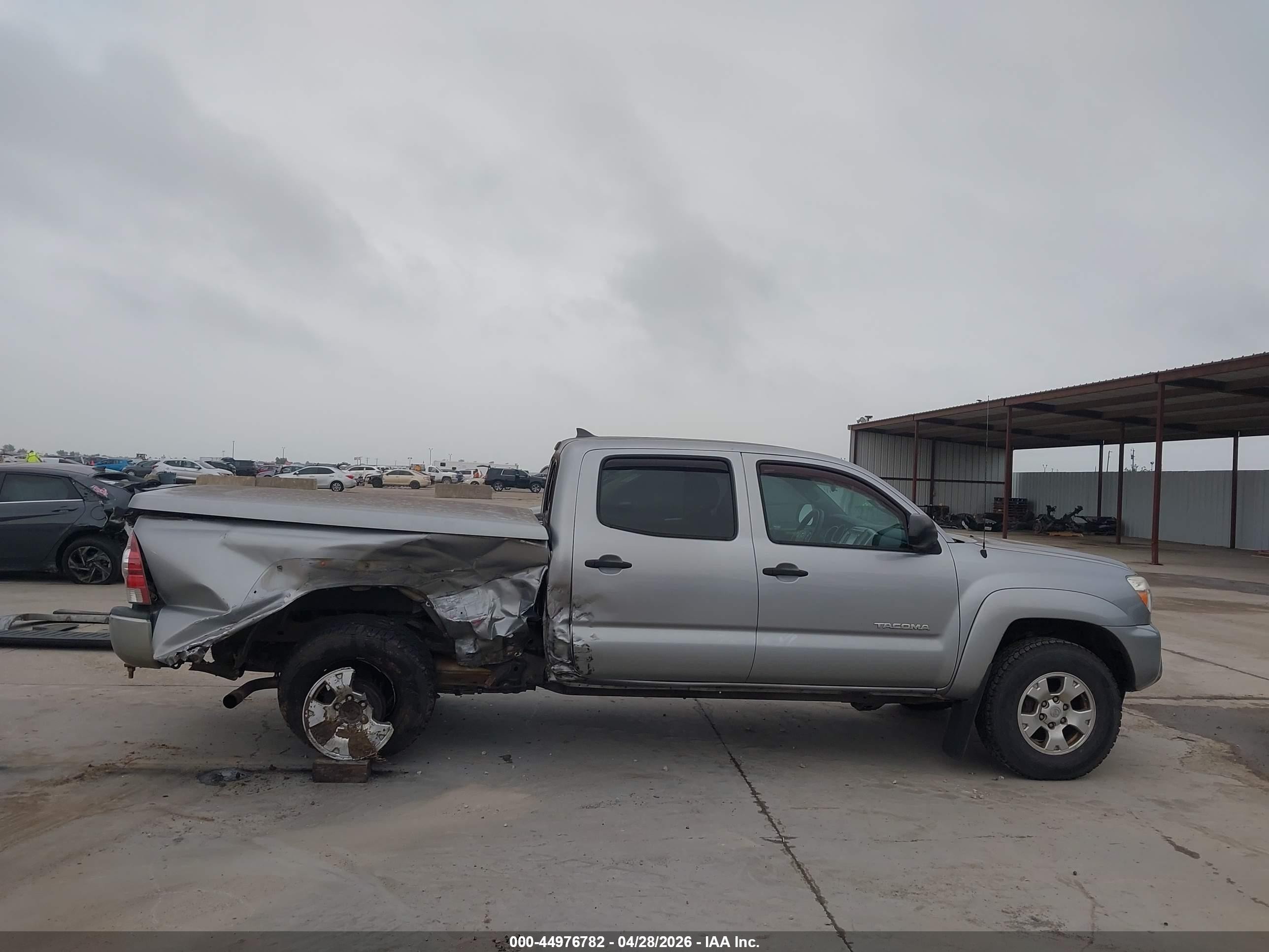 2015 Toyota Tacoma Base V6 Silver vin: 3TMMU4FN3FM082134