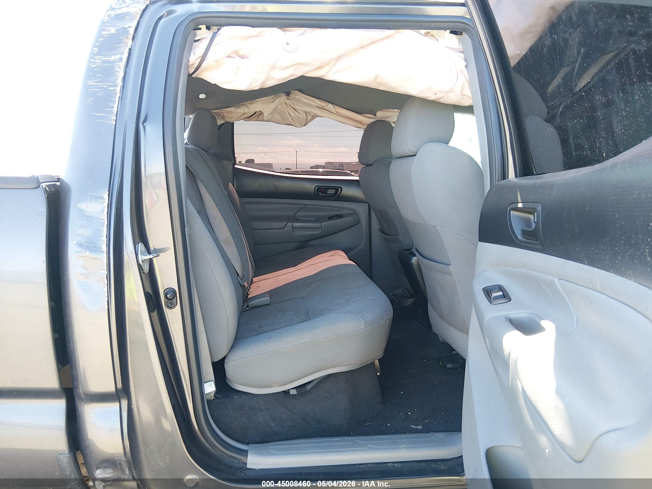 2015 Toyota Tacoma Base V6 Gray vin: 3TMMU4FN3FM082439