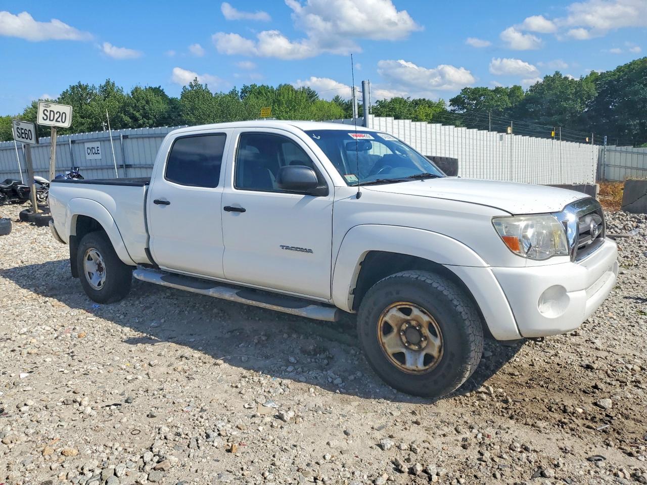 2010 Toyota Tacoma Double Cab Long Bed White vin: 3TMMU4FN4AM023148
