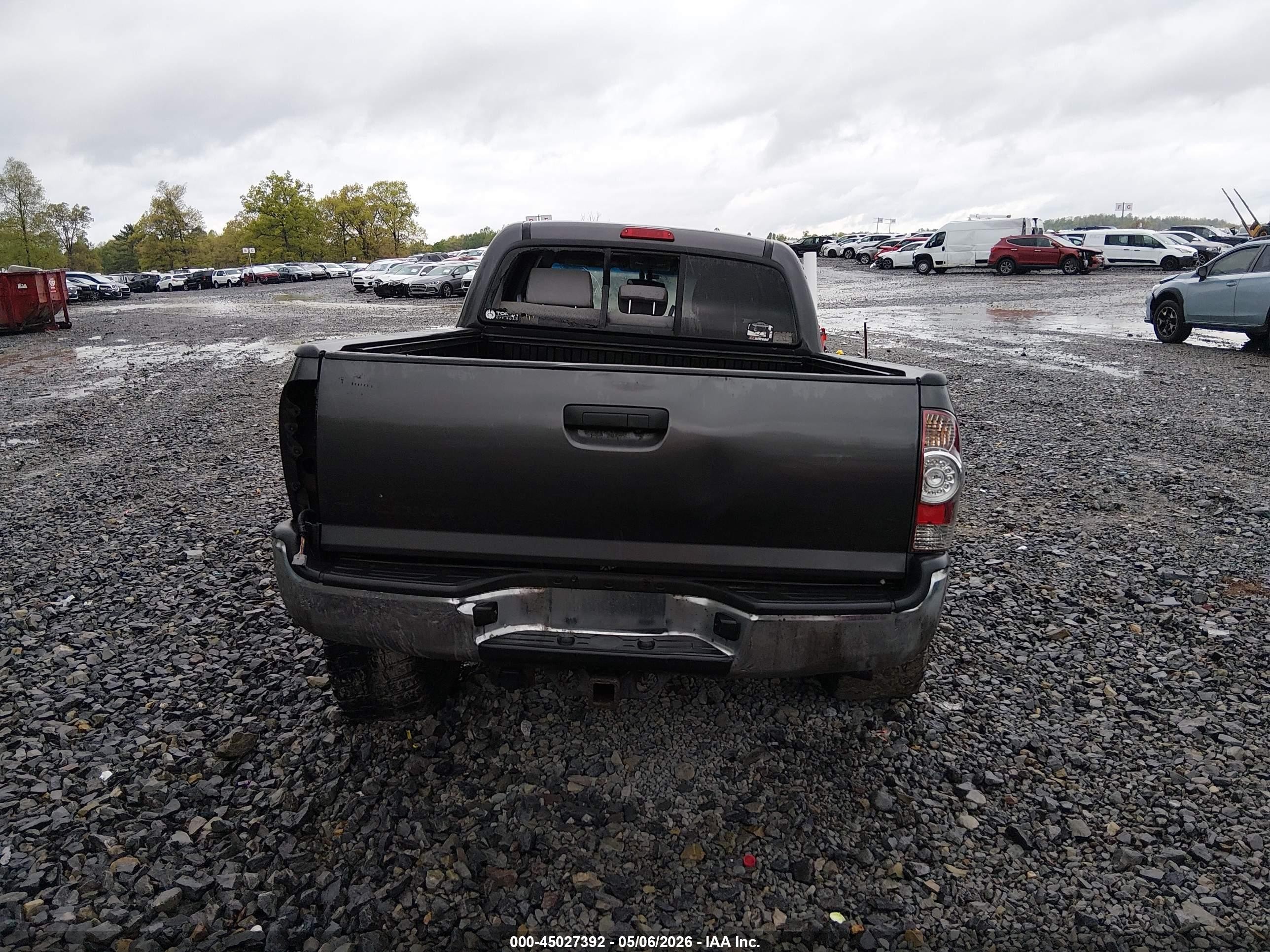 2011 Toyota Tacoma Base V6 Pewter vin: 3TMMU4FN4BM024351