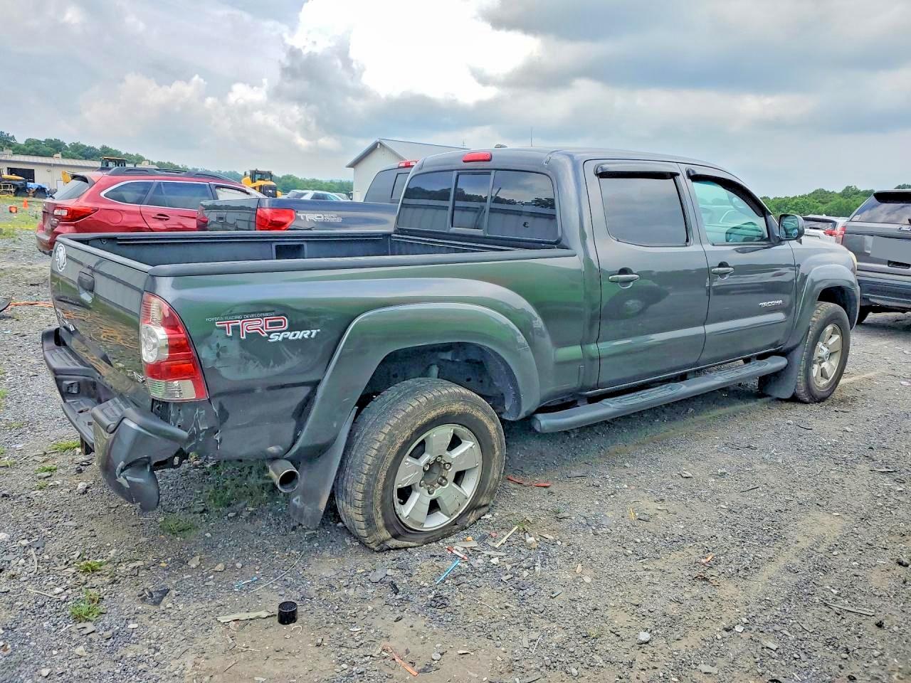 2011 Toyota Tacoma Double Cab Long Bed Gray vin: 3TMMU4FN4BM025905