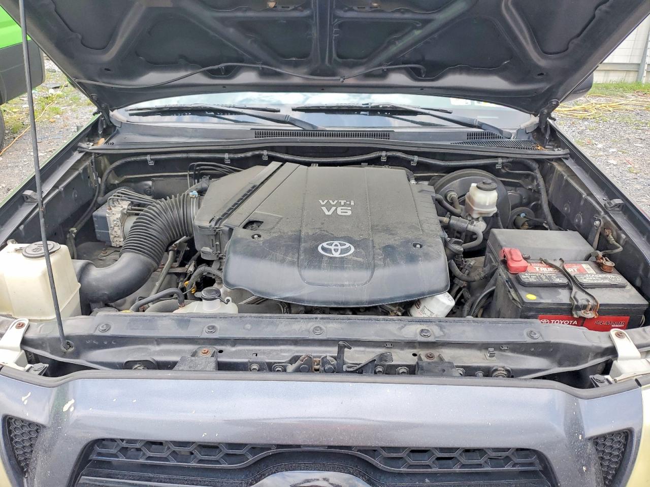 2011 Toyota Tacoma Double Cab Long Bed Gray vin: 3TMMU4FN4BM025905