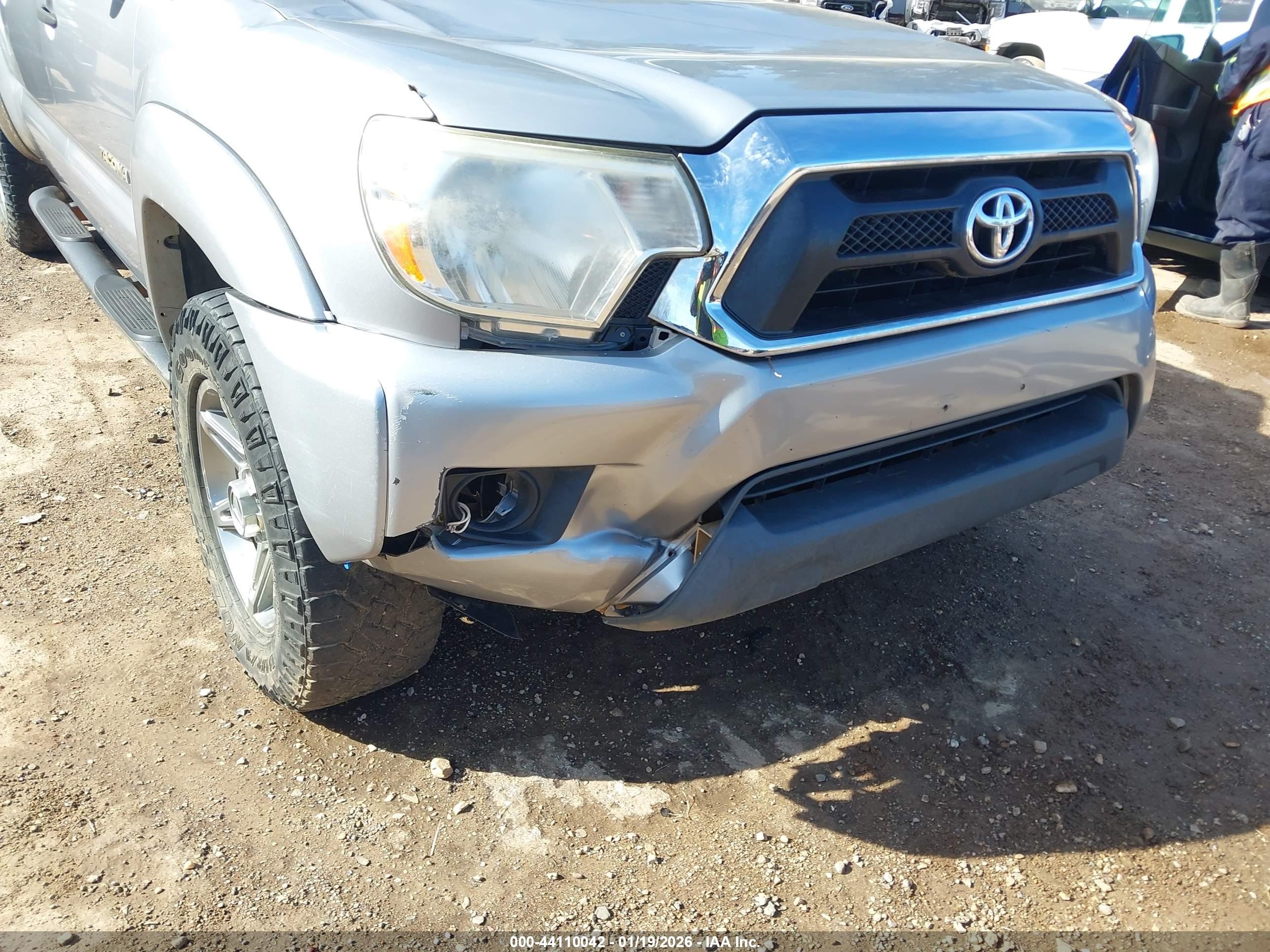 2014 Toyota Tacoma Base V6 Silver vin: 3TMMU4FN4EM067737