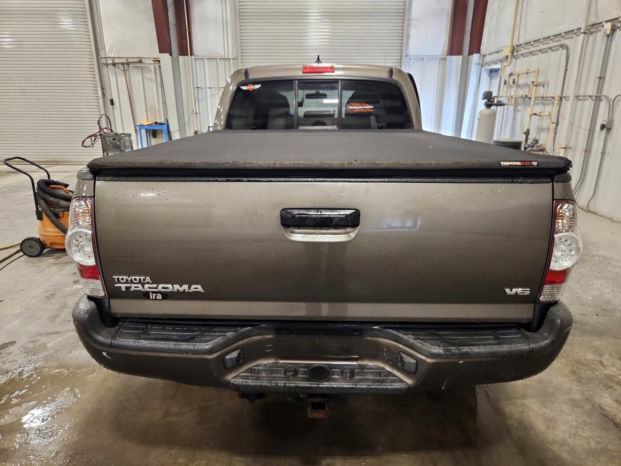 2014 Toyota Tacoma Double Cab Long Bed Brown vin: 3TMMU4FN4EM068631