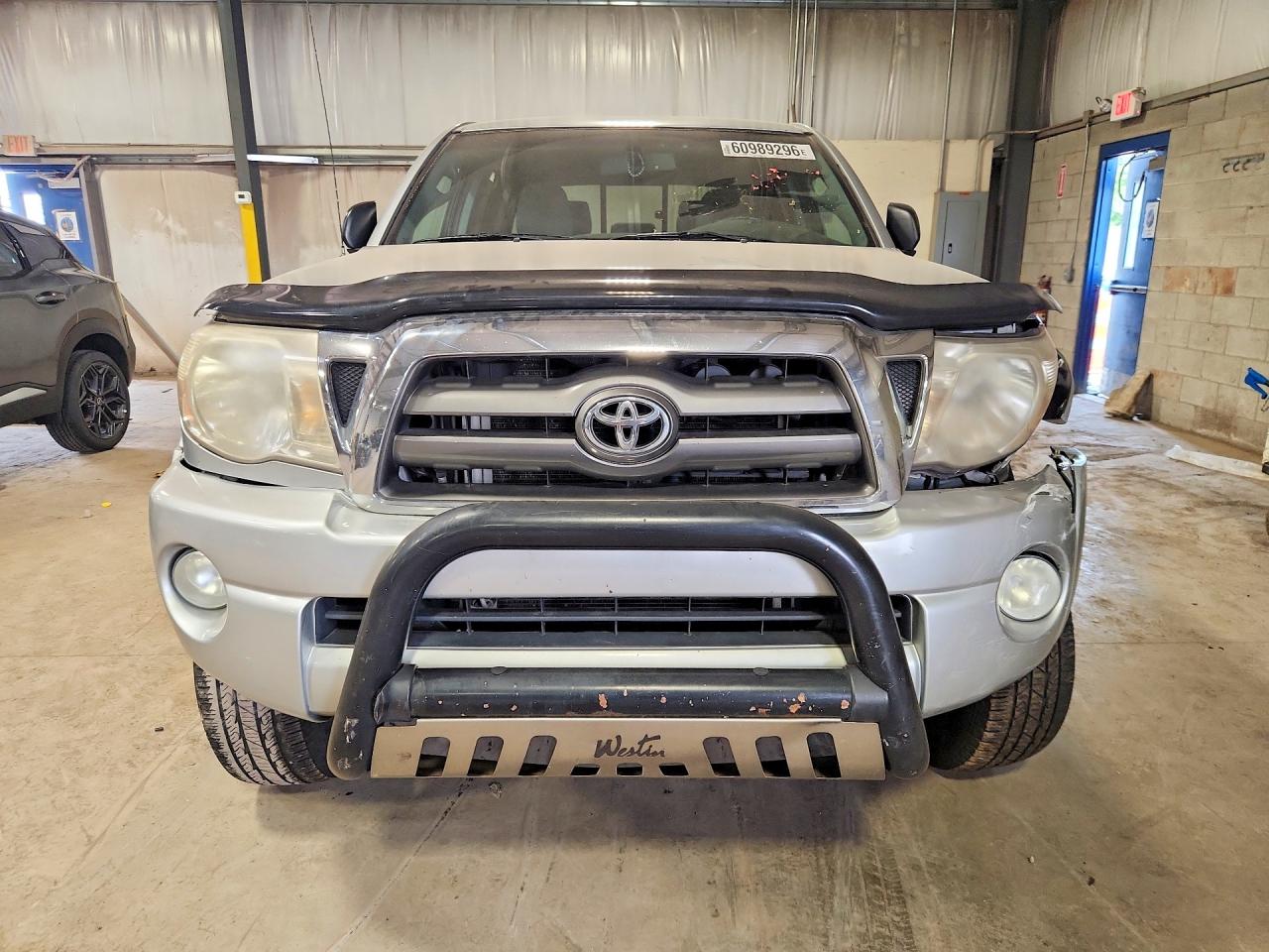 2010 Toyota Tacoma Double Cab Long Bed Silver vin: 3TMMU4FN5AM021103