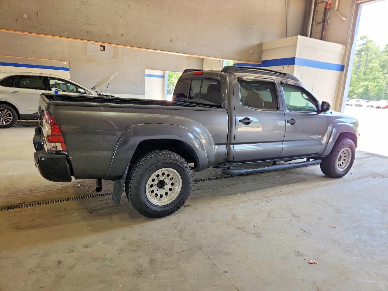 2013 Toyota Tacoma Double Cab Long Bed Gray vin: 3TMMU4FN5DM056762