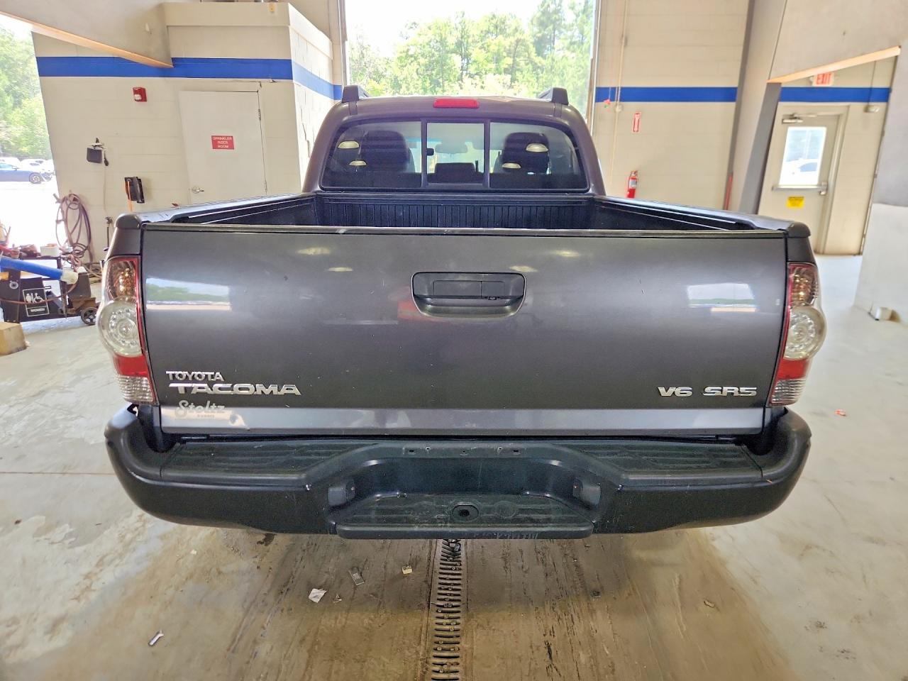 2013 Toyota Tacoma Double Cab Long Bed Gray vin: 3TMMU4FN5DM056762