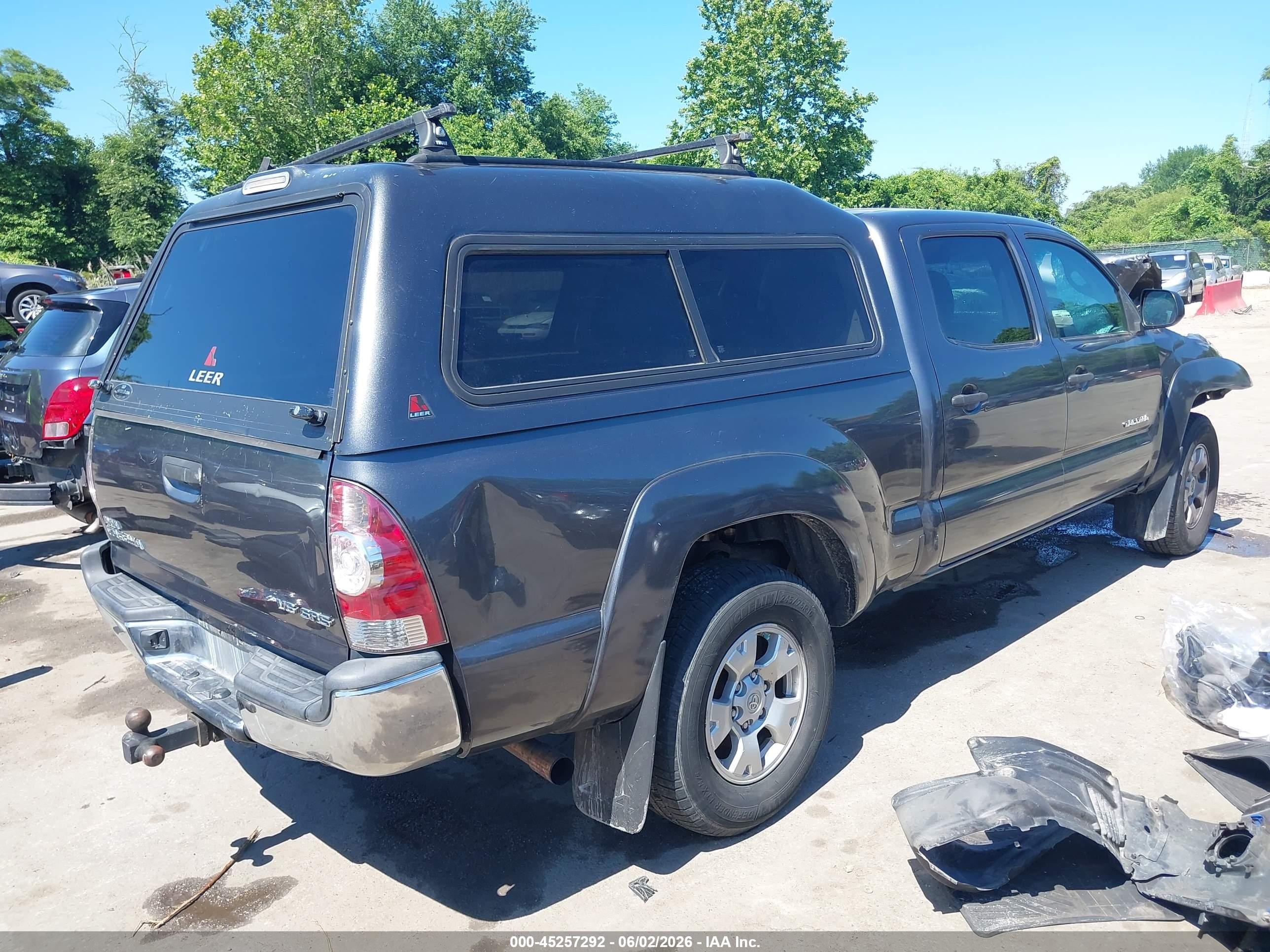 2014 Toyota Tacoma Base V6 Серый vin: 3TMMU4FN5EM064104