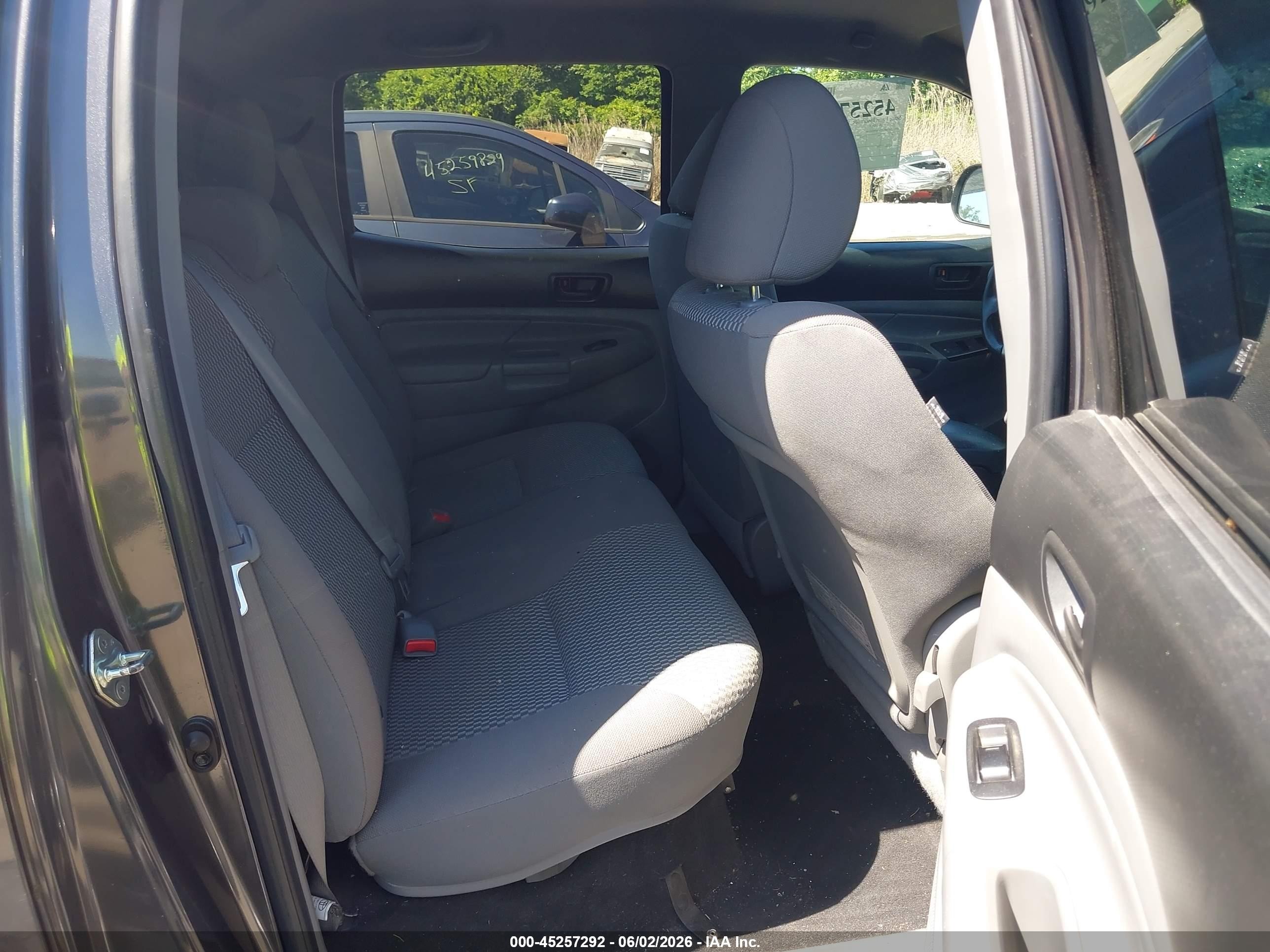 2014 Toyota Tacoma Base V6 Серый vin: 3TMMU4FN5EM064104