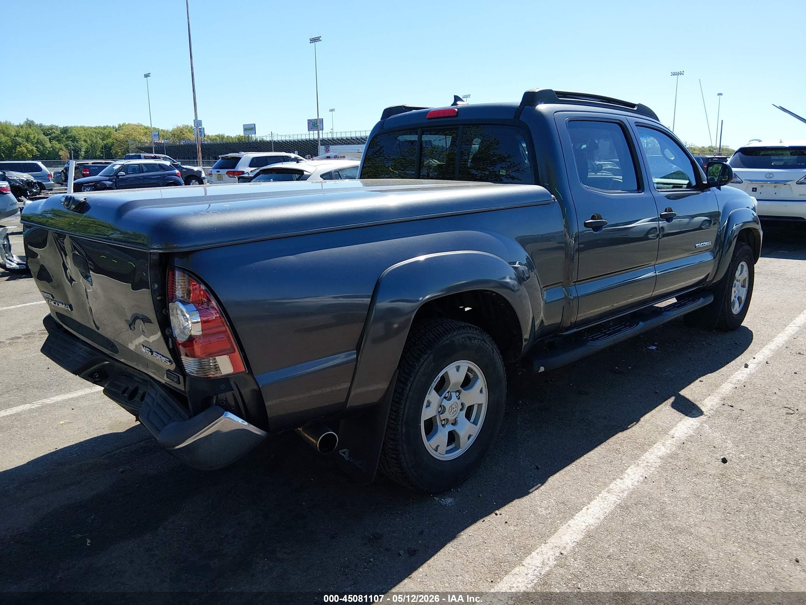 2015 Toyota Tacoma Base V6 Gray vin: 3TMMU4FN5FM074343