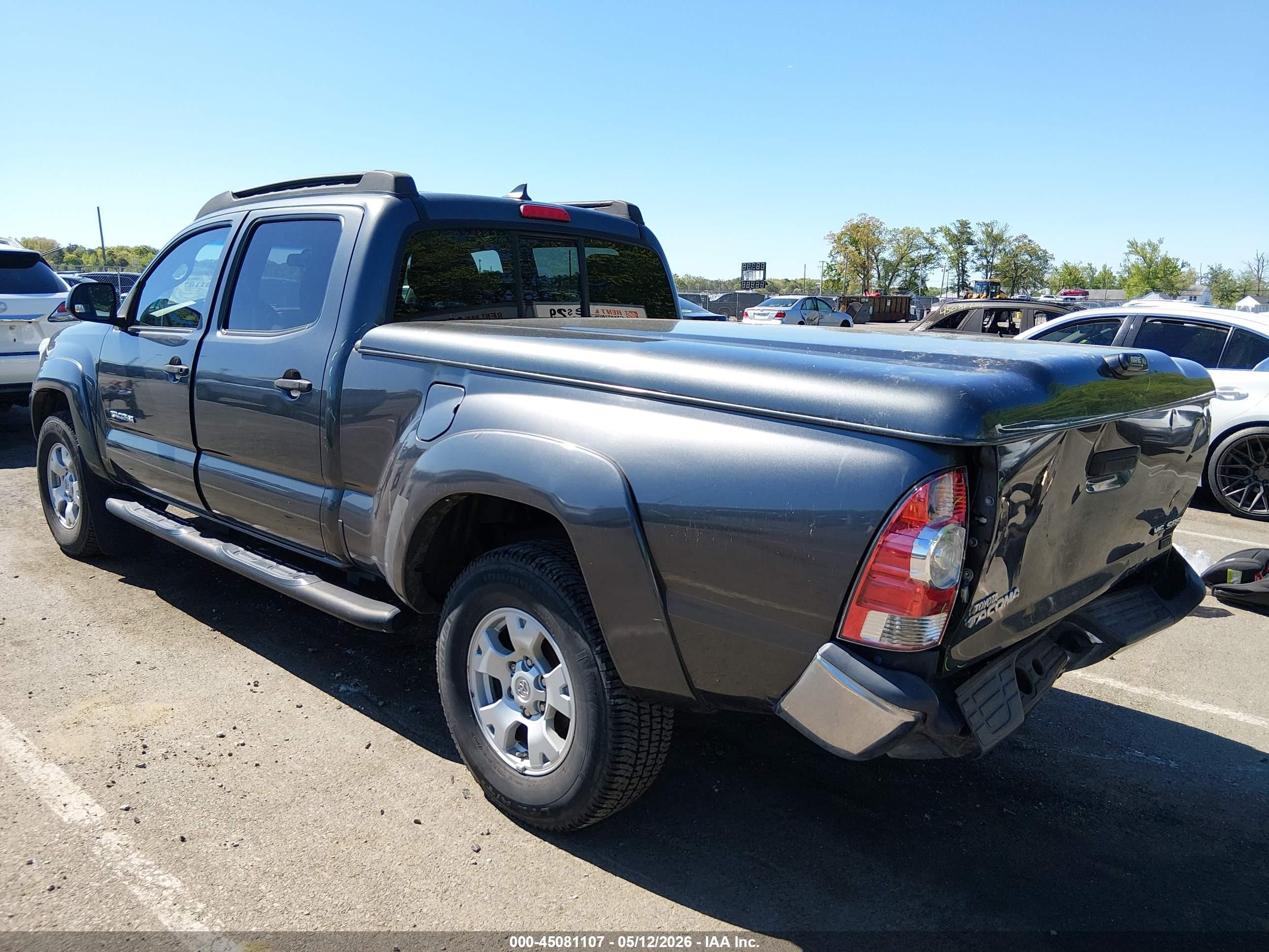 2015 Toyota Tacoma Base V6 Gray vin: 3TMMU4FN5FM074343