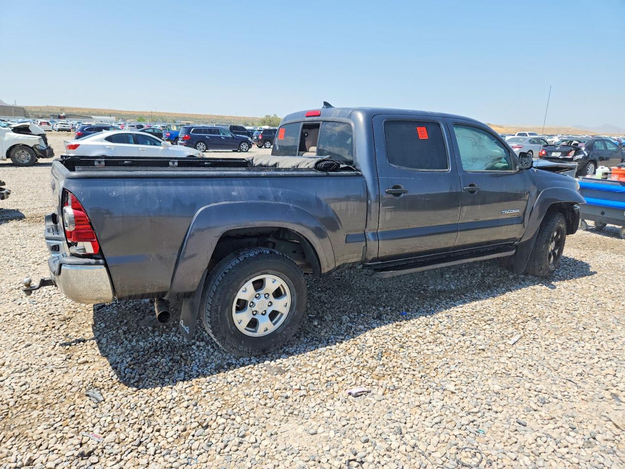 2015 Toyota Tacoma Double Cab Long Bed Gray vin: 3TMMU4FN5FM079042