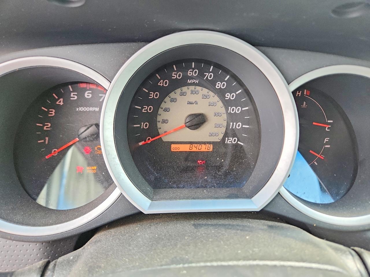 2011 Toyota Tacoma Silver vin: 3TMMU4FN6BM025761