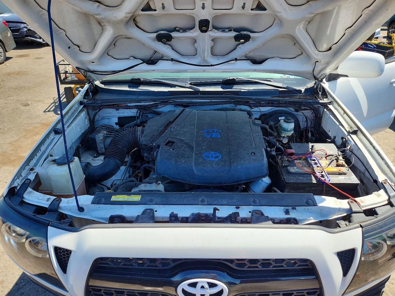 2011 Toyota Tacoma Double Cab Long Bed White vin: 3TMMU4FN6BM031088