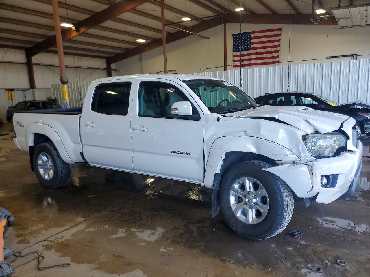 2013 Toyota Tacoma Double Cab Long Bed White vin: 3TMMU4FN6DM054048